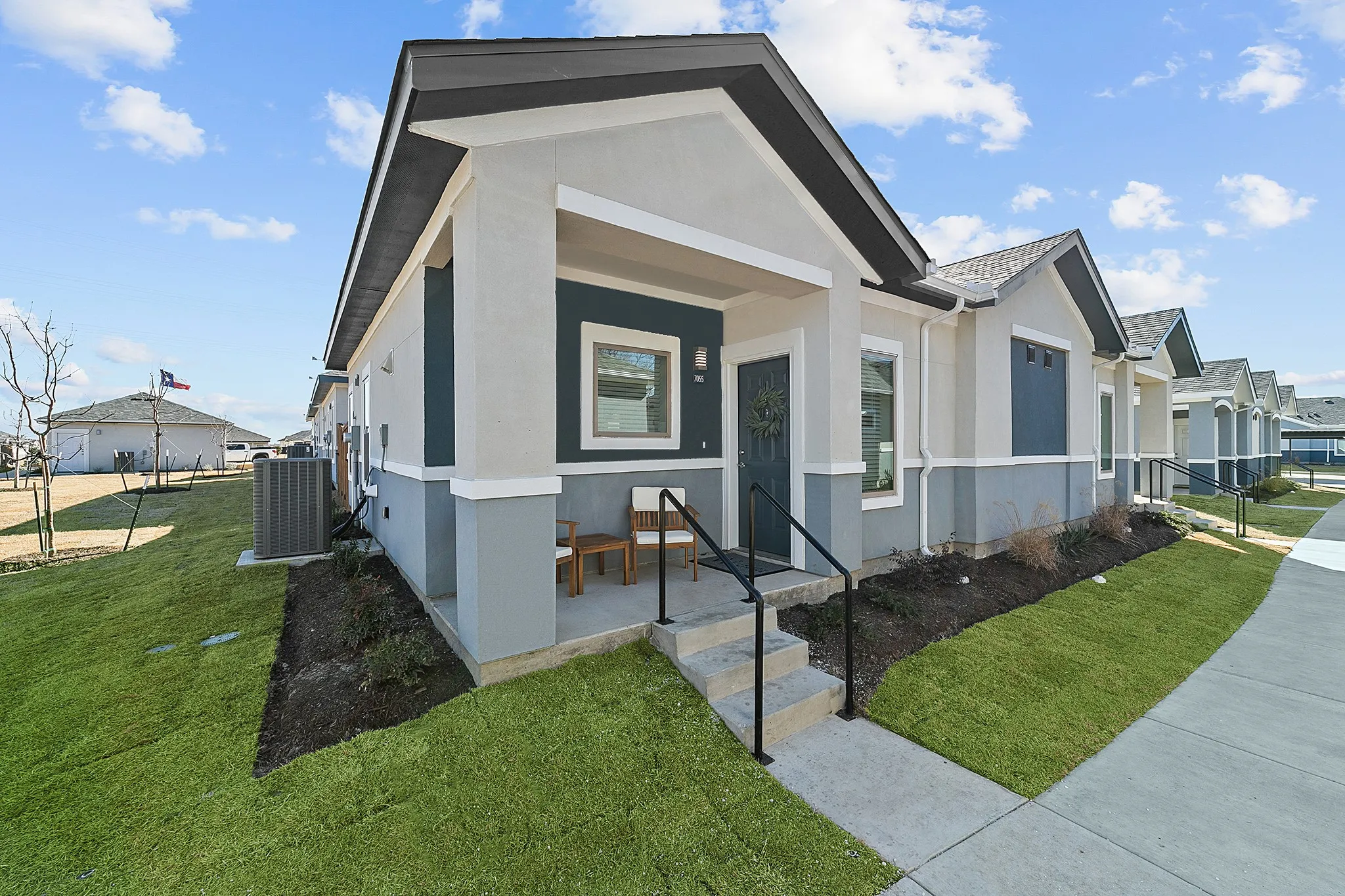 Duplex For Rent
