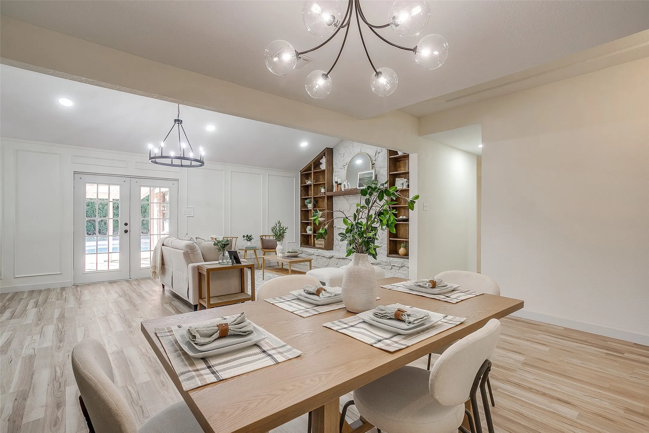 Single Family Residence For Sale in Tarrant County , 2421 Meadow View, Bedford, Texas 76021, 5 Bedroom, 3 Bathroom, 2 Garage spaces, 2,166 Sqft, built in 1979, mls#21397168, Real Estate Agent in Bedford, Homes For Sale in Tarrant county, Homes For Sale in Bedford, Realtor in Bedford Texas, Real Estate Brokerage Independent Realty Texas, Luminita Cordes Realtor