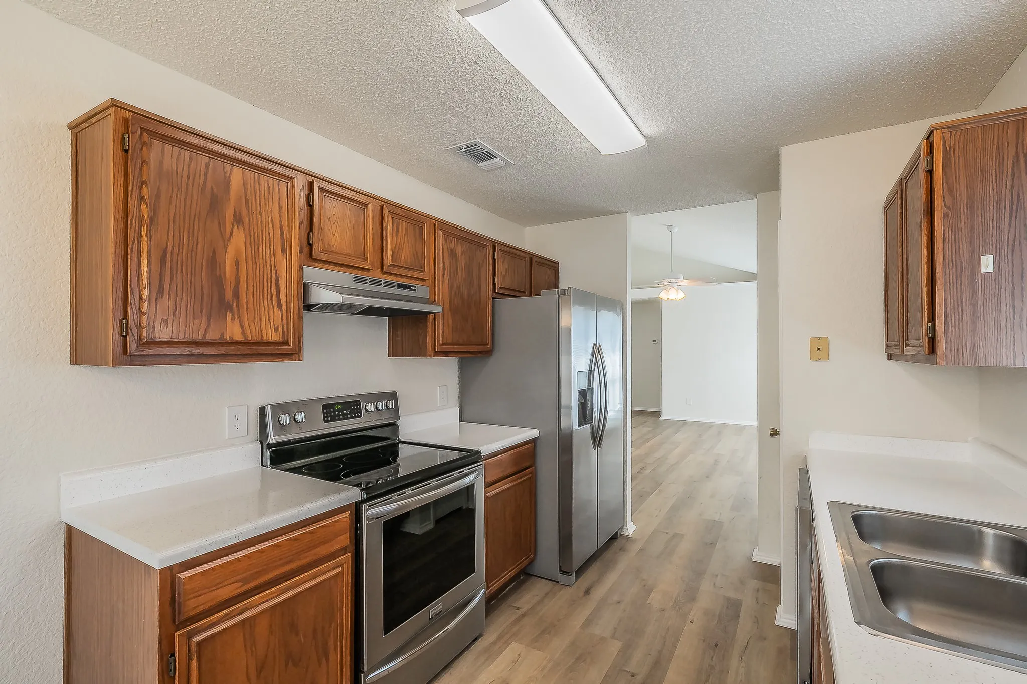Single Family Residence For Sale in Tarrant County , 3745 Chaddybrook Lane, Fort Worth, Texas 76137, 3 Bedroom, 2 Bathroom, 2 Garage spaces, 1,233 Sqft, built in 1992, mls#21396536, Real Estate Agent in Fort Worth, Homes For Sale in Tarrant county, Homes For Sale in Fort Worth, Realtor in Fort Worth Texas, Real Estate Brokerage Independent Realty Texas, Luminita Cordes Realtor