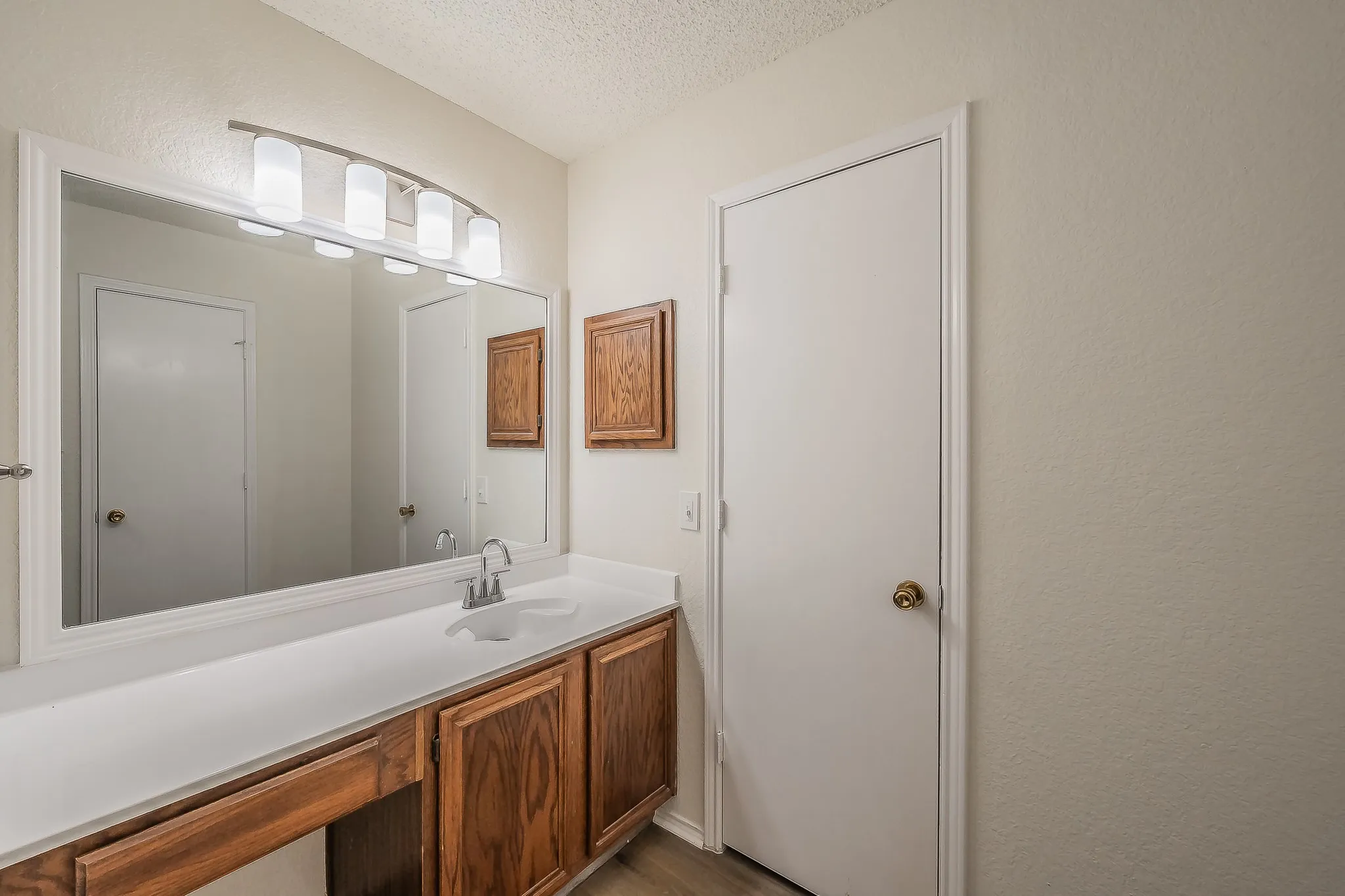 Single Family Residence For Sale in Tarrant County , 3745 Chaddybrook Lane, Fort Worth, Texas 76137, 3 Bedroom, 2 Bathroom, 2 Garage spaces, 1,233 Sqft, built in 1992, mls#21396536, Real Estate Agent in Fort Worth, Homes For Sale in Tarrant county, Homes For Sale in Fort Worth, Realtor in Fort Worth Texas, Real Estate Brokerage Independent Realty Texas, Luminita Cordes Realtor
