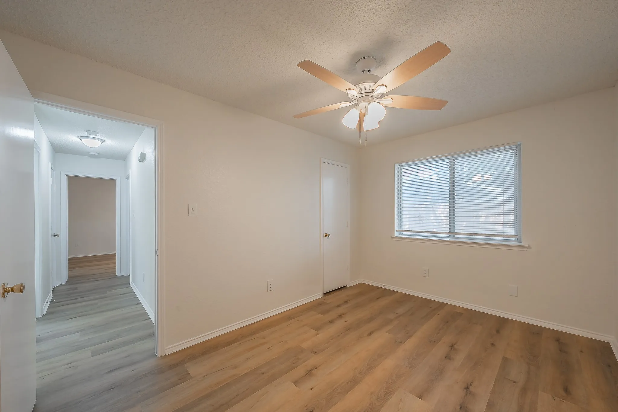 Single Family Residence For Sale in Tarrant County , 3745 Chaddybrook Lane, Fort Worth, Texas 76137, 3 Bedroom, 2 Bathroom, 2 Garage spaces, 1,233 Sqft, built in 1992, mls#21396536, Real Estate Agent in Fort Worth, Homes For Sale in Tarrant county, Homes For Sale in Fort Worth, Realtor in Fort Worth Texas, Real Estate Brokerage Independent Realty Texas, Luminita Cordes Realtor