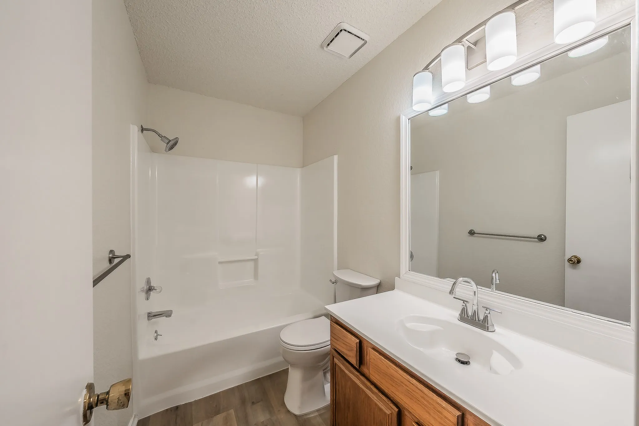 Single Family Residence For Sale in Tarrant County , 3745 Chaddybrook Lane, Fort Worth, Texas 76137, 3 Bedroom, 2 Bathroom, 2 Garage spaces, 1,233 Sqft, built in 1992, mls#21396536, Real Estate Agent in Fort Worth, Homes For Sale in Tarrant county, Homes For Sale in Fort Worth, Realtor in Fort Worth Texas, Real Estate Brokerage Independent Realty Texas, Luminita Cordes Realtor