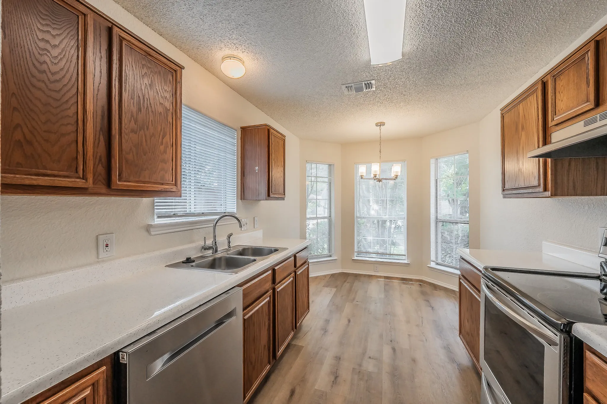 Single Family Residence For Sale in Tarrant County , 3745 Chaddybrook Lane, Fort Worth, Texas 76137, 3 Bedroom, 2 Bathroom, 2 Garage spaces, 1,233 Sqft, built in 1992, mls#21396536, Real Estate Agent in Fort Worth, Homes For Sale in Tarrant county, Homes For Sale in Fort Worth, Realtor in Fort Worth Texas, Real Estate Brokerage Independent Realty Texas, Luminita Cordes Realtor