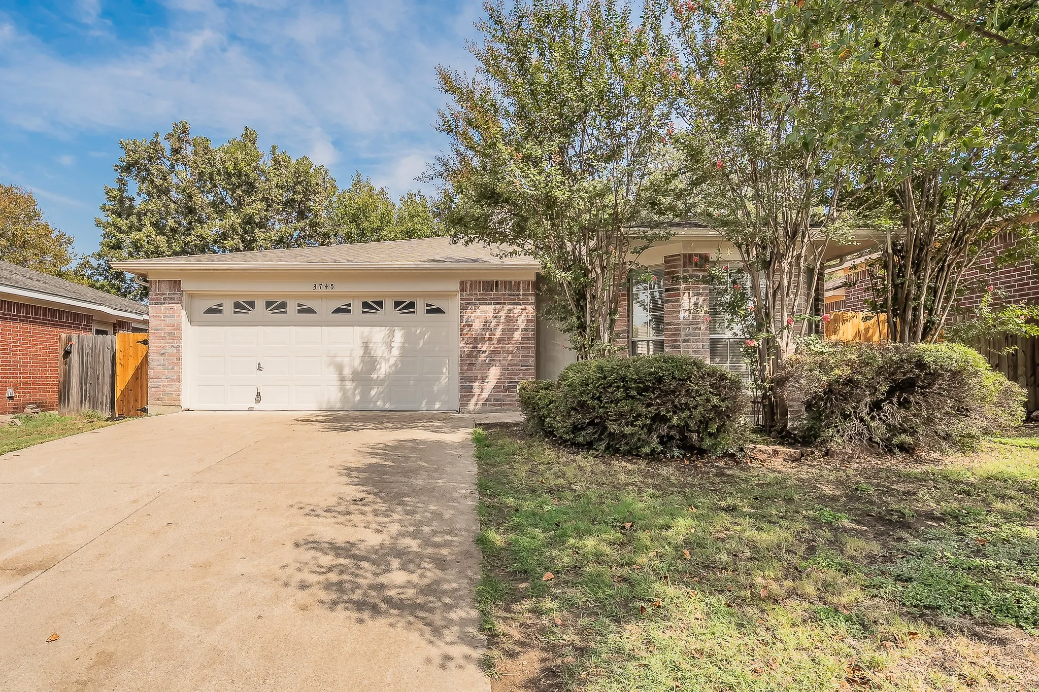 Single Family Residence For Sale in Tarrant County , 3745 Chaddybrook Lane, Fort Worth, Texas 76137, 3 Bedroom, 2 Bathroom, 2 Garage spaces, 1,233 Sqft, built in 1992, mls#21396536, Real Estate Agent in Fort Worth, Homes For Sale in Tarrant county, Homes For Sale in Fort Worth, Realtor in Fort Worth Texas, Real Estate Brokerage Independent Realty Texas, Luminita Cordes Realtor