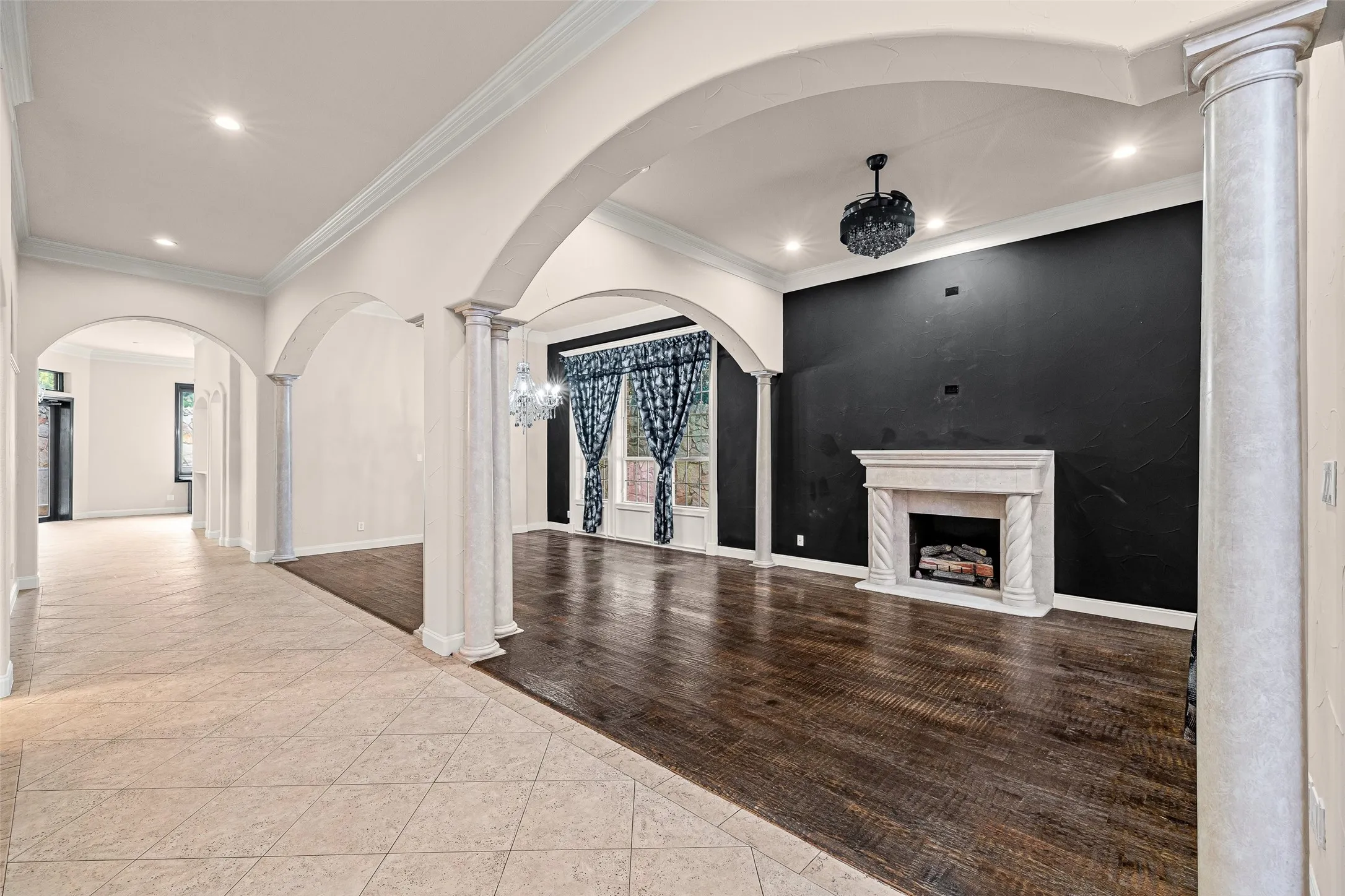 Single Family Residence For Sale in Tarrant County , 1900 Wilder Lane, Arlington, Texas 76006, 5 Bedroom, 6 Bathroom, 3 Garage spaces, 5,280 Sqft, built in 2001, mls#21397155, Real Estate Agent in Arlington, Homes For Sale in Tarrant county, Homes For Sale in Arlington, Realtor in Arlington Texas, Real Estate Brokerage Independent Realty Texas, Luminita Cordes Realtor
