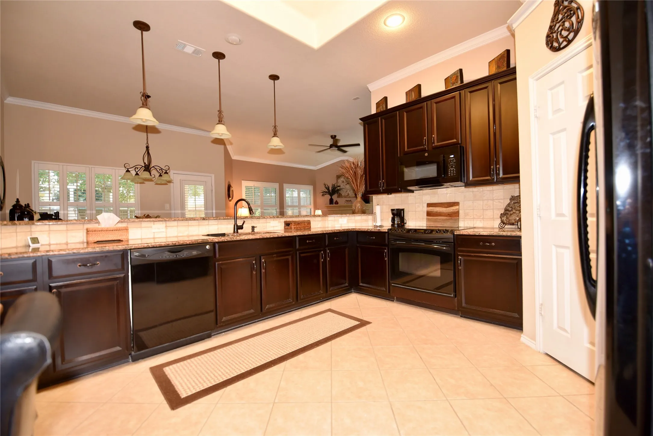 Single Family Residence For Sale in Denton County , 4121 Cadena Road, Denton, Texas 76210, 3 Bedroom, 2 Bathroom, 2 Garage spaces, 2,140 Sqft, built in 2010, mls#21396308, Real Estate Agent in Denton, Homes For Sale in Denton county, Homes For Sale in Denton, Realtor in Denton Texas, Real Estate Brokerage Independent Realty Texas, Luminita Cordes Realtor