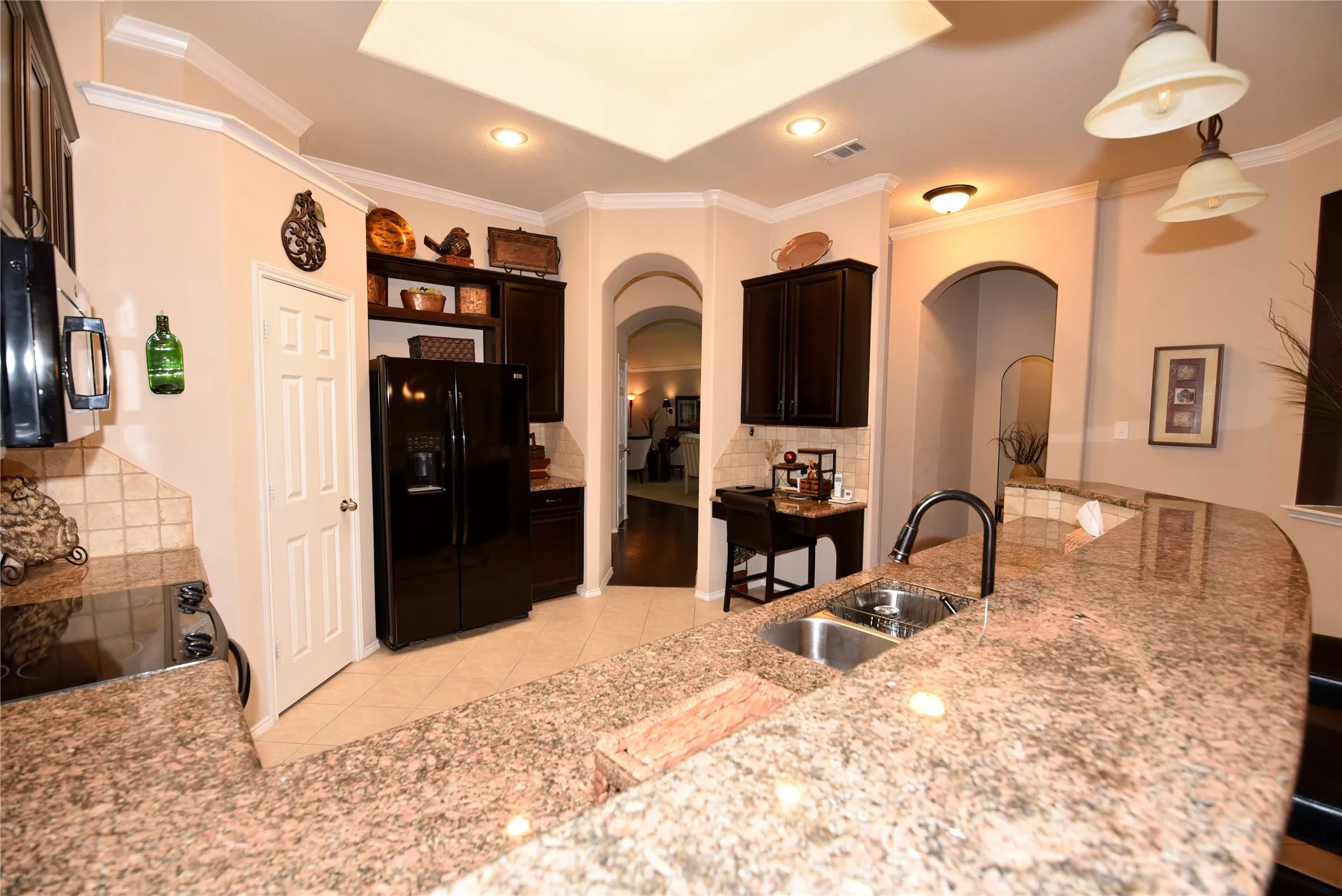 Single Family Residence For Sale in Denton County , 4121 Cadena Road, Denton, Texas 76210, 3 Bedroom, 2 Bathroom, 2 Garage spaces, 2,140 Sqft, built in 2010, mls#21396308, Real Estate Agent in Denton, Homes For Sale in Denton county, Homes For Sale in Denton, Realtor in Denton Texas, Real Estate Brokerage Independent Realty Texas, Luminita Cordes Realtor
