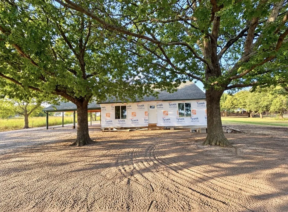 Single Family Residence For Sale in Cooke County , 7217 W Fm 922, Era, Texas 76238, 2 Bedroom, 1 Bathroom, Garage spaces, 1,591 Sqft, built in 1950, mls#21397178, Real Estate Agent in Era, Homes For Sale in Cooke county, Homes For Sale in Era, Realtor in Era Texas, Real Estate Brokerage Independent Realty Texas, Luminita Cordes Realtor