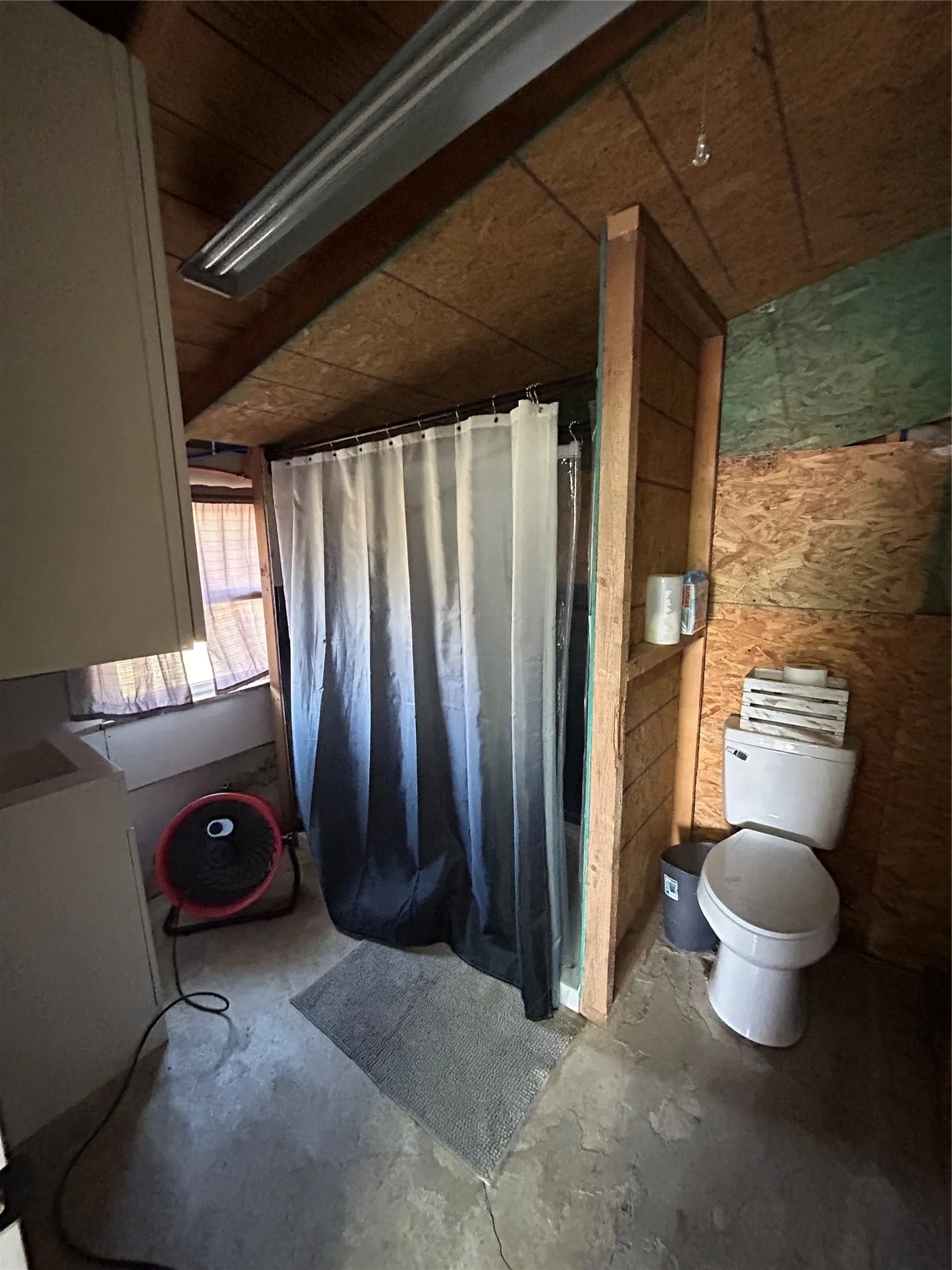 Single Family Residence For Sale in Cooke County , 7217 W Fm 922, Era, Texas 76238, 2 Bedroom, 1 Bathroom, Garage spaces, 1,591 Sqft, built in 1950, mls#21397178, Real Estate Agent in Era, Homes For Sale in Cooke county, Homes For Sale in Era, Realtor in Era Texas, Real Estate Brokerage Independent Realty Texas, Luminita Cordes Realtor
