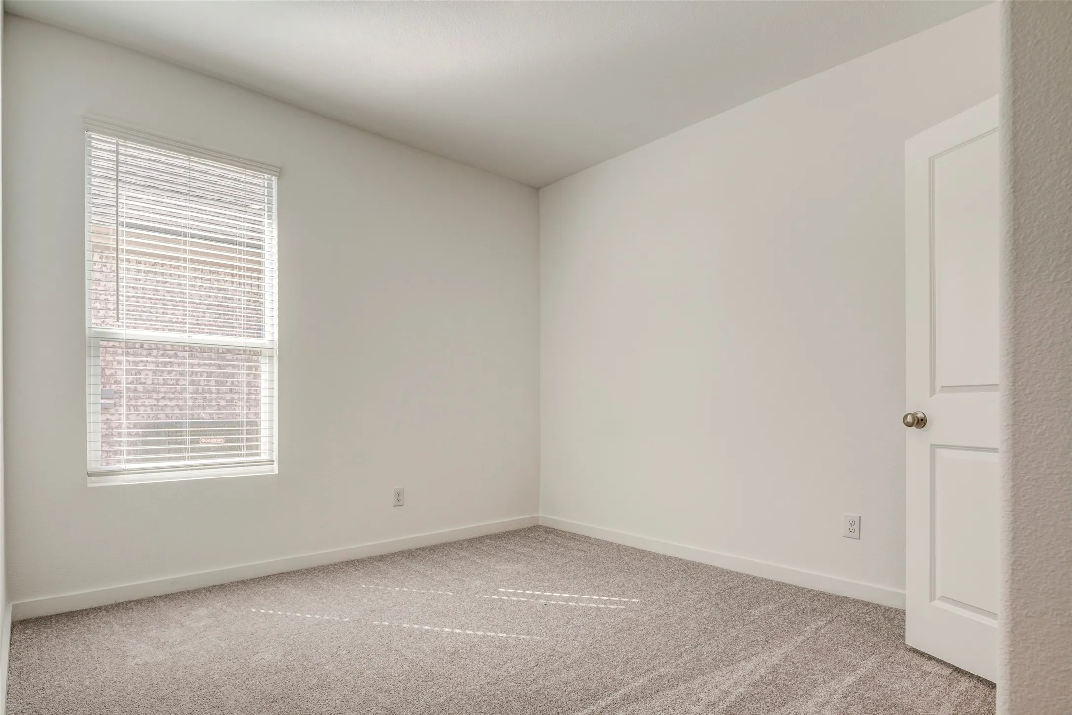 2nd bedroom....