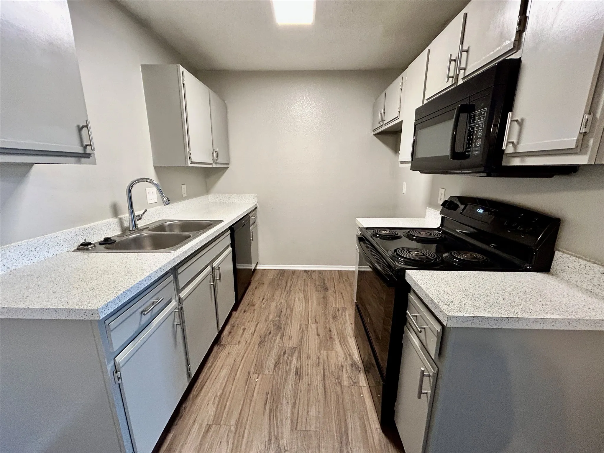 Duplex For Rent in Tarrant County , 7514 Connie Lane, North Richland Hills, Texas 76182, 3 Bedroom, 2 Bathroom, 2 Garage spaces, 1,215 Sqft, built in 1986, mls#21397187, Real Estate Agent in North Richland Hills, Homes For Rent in Tarrant county, Homes For Rent in North Richland Hills, Realtor in North Richland Hills Texas, Real Estate Brokerage Independent Realty Texas, Luminita Cordes Realtor