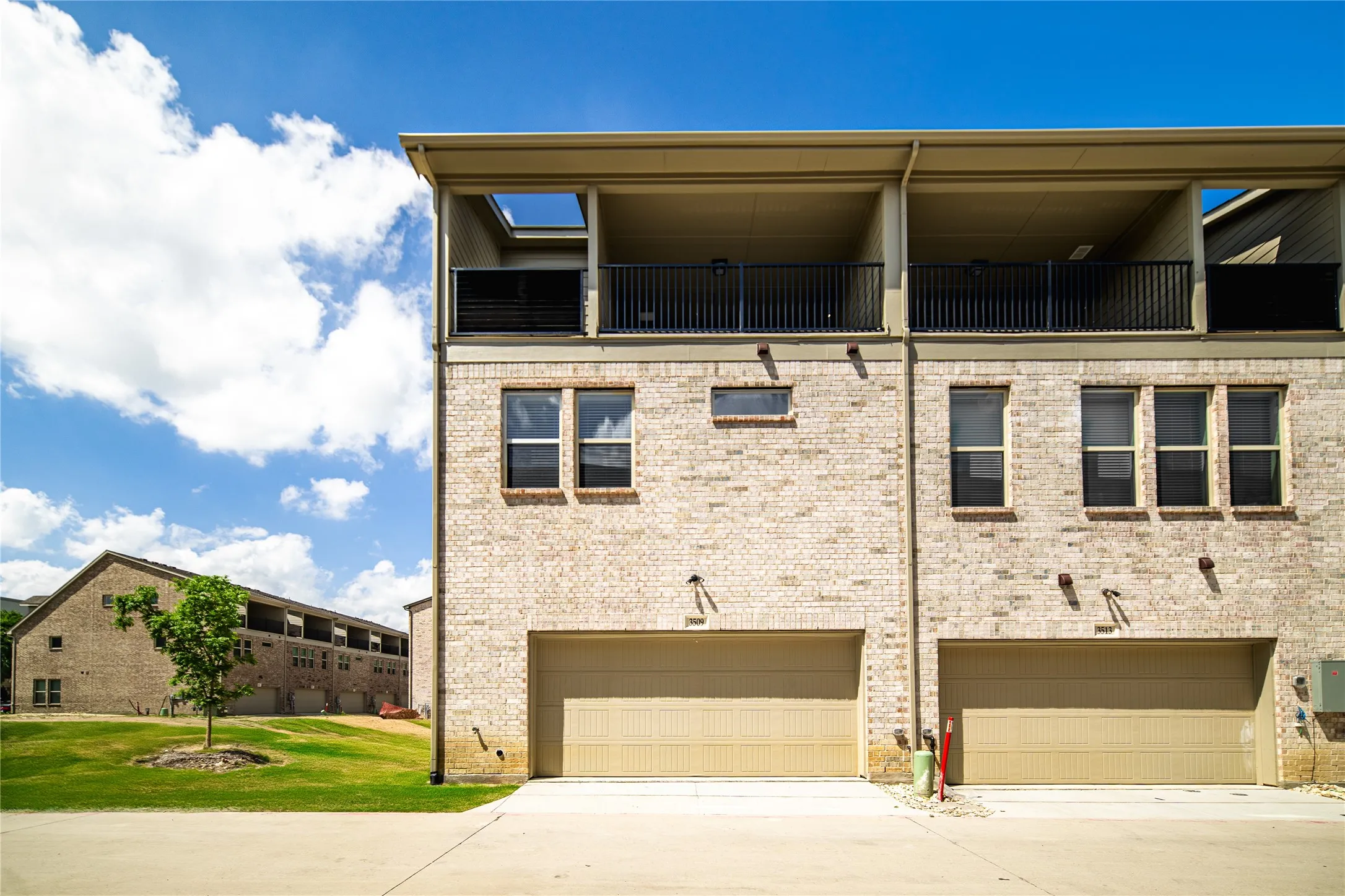 Townhouse For Rent in Collin County , 3509 Treasure Drive, Plano, Texas 75074, 4 Bedroom, 4 Bathroom, 2 Garage spaces, 2,098 Sqft, built in 2023, mls#21397196, Real Estate Agent in Plano, Homes For Rent in Collin county, Homes For Rent in Plano, Realtor in Plano Texas, Real Estate Brokerage Independent Realty Texas, Luminita Cordes Realtor