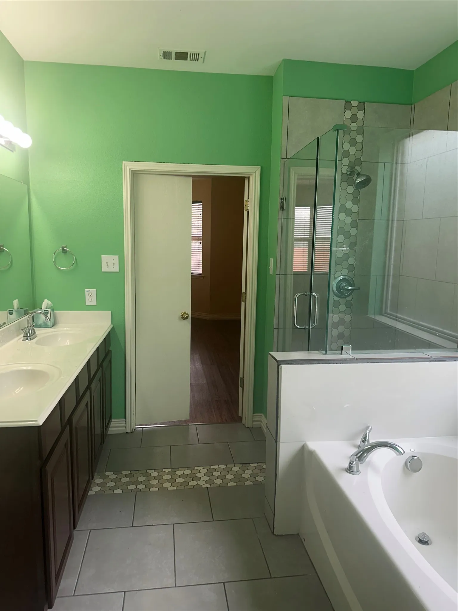 Single Family Residence For Rent in Dallas County , 2708 Cumberland Trail, Balch Springs, Texas 75181, 5 Bedroom, 4 Bathroom, 2 Garage spaces, 2,788 Sqft, built in 2005, mls#21397200, Real Estate Agent in Balch Springs, Homes For Rent in Dallas county, Homes For Rent in Balch Springs, Realtor in Balch Springs Texas, Real Estate Brokerage Independent Realty Texas, Luminita Cordes Realtor