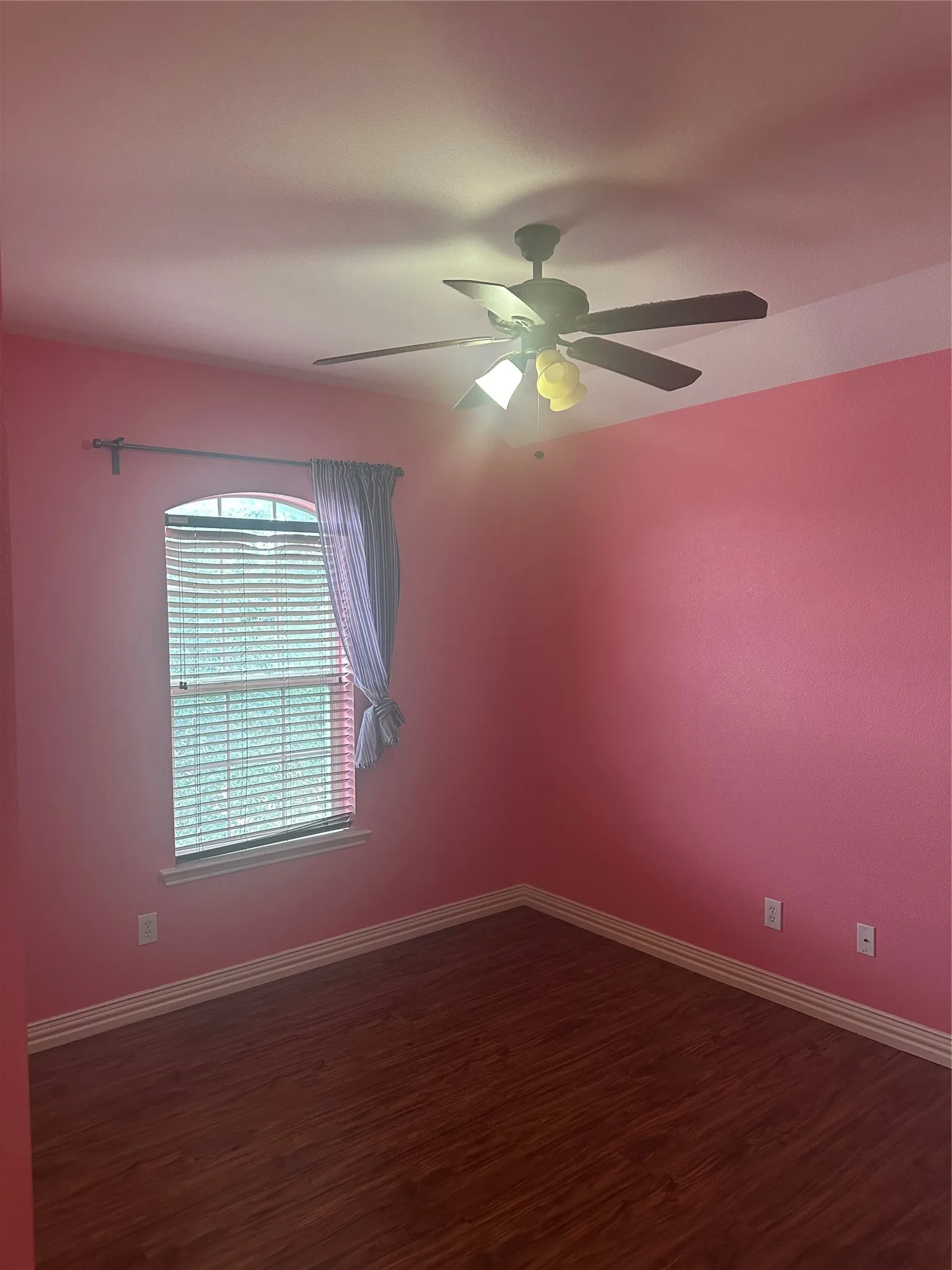 Single Family Residence For Rent in Dallas County , 2708 Cumberland Trail, Balch Springs, Texas 75181, 5 Bedroom, 4 Bathroom, 2 Garage spaces, 2,788 Sqft, built in 2005, mls#21397200, Real Estate Agent in Balch Springs, Homes For Rent in Dallas county, Homes For Rent in Balch Springs, Realtor in Balch Springs Texas, Real Estate Brokerage Independent Realty Texas, Luminita Cordes Realtor