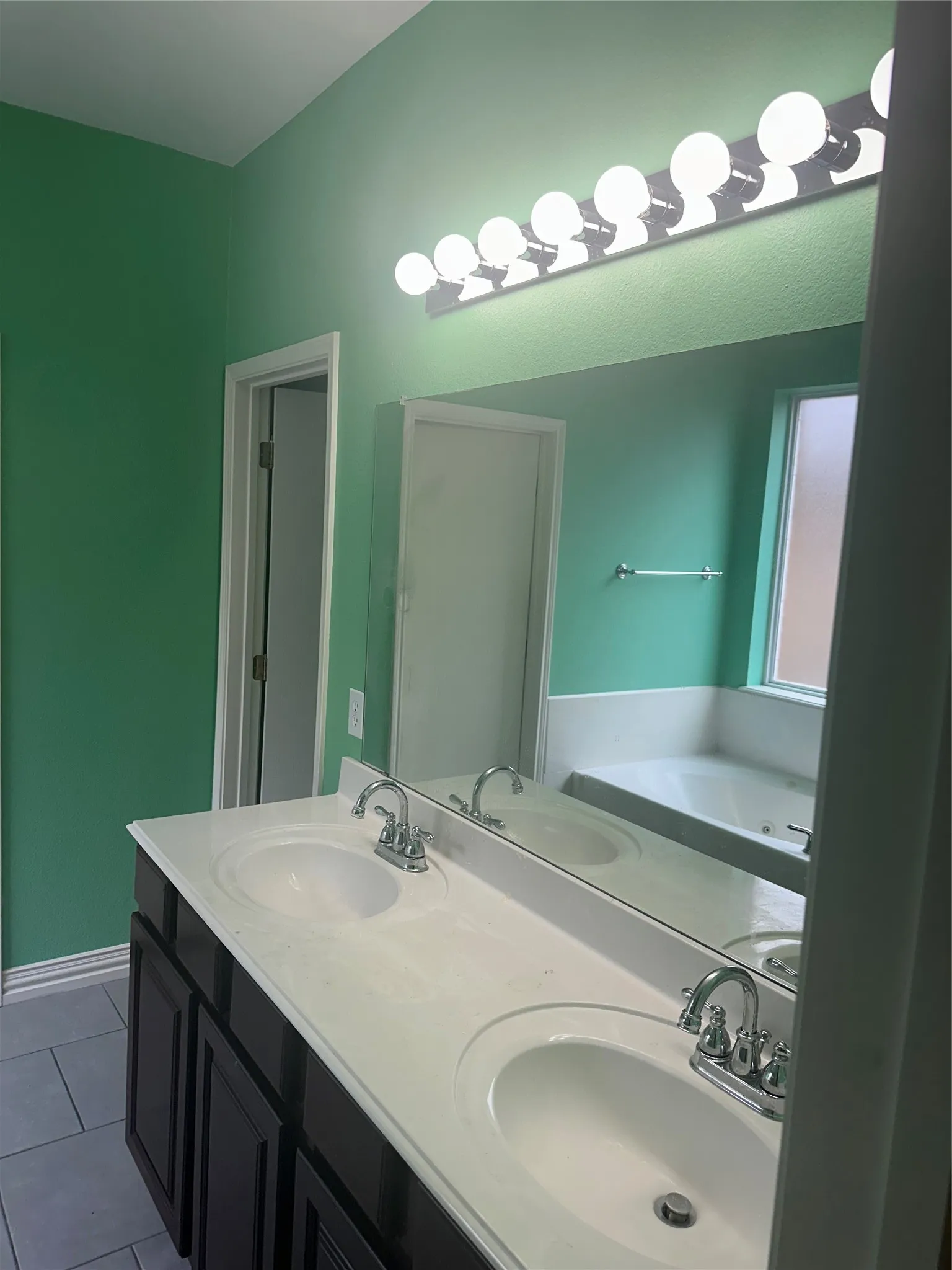 Single Family Residence For Rent in Dallas County , 2708 Cumberland Trail, Balch Springs, Texas 75181, 5 Bedroom, 4 Bathroom, 2 Garage spaces, 2,788 Sqft, built in 2005, mls#21397200, Real Estate Agent in Balch Springs, Homes For Rent in Dallas county, Homes For Rent in Balch Springs, Realtor in Balch Springs Texas, Real Estate Brokerage Independent Realty Texas, Luminita Cordes Realtor