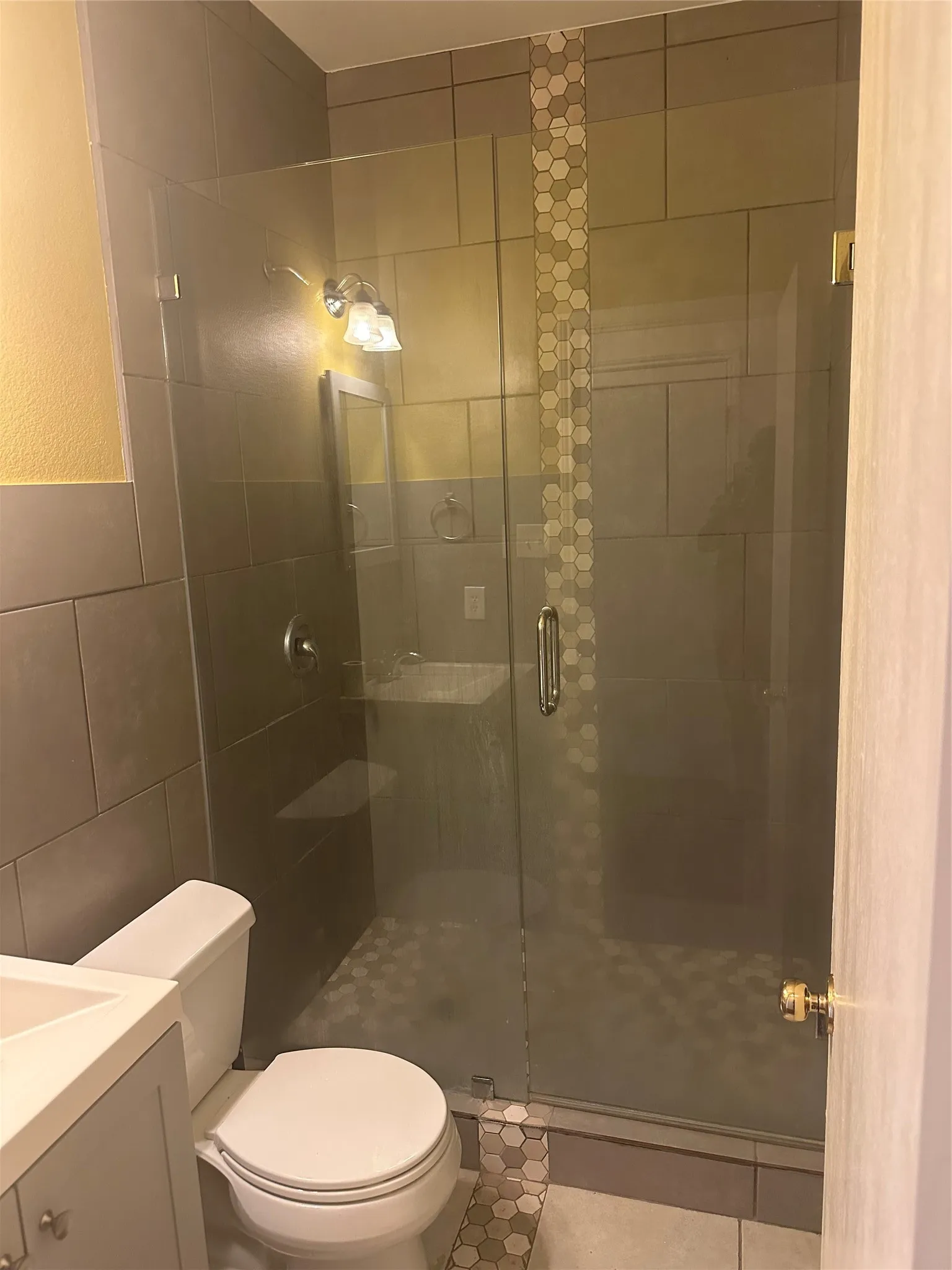 Single Family Residence For Rent in Dallas County , 2708 Cumberland Trail, Balch Springs, Texas 75181, 5 Bedroom, 4 Bathroom, 2 Garage spaces, 2,788 Sqft, built in 2005, mls#21397200, Real Estate Agent in Balch Springs, Homes For Rent in Dallas county, Homes For Rent in Balch Springs, Realtor in Balch Springs Texas, Real Estate Brokerage Independent Realty Texas, Luminita Cordes Realtor