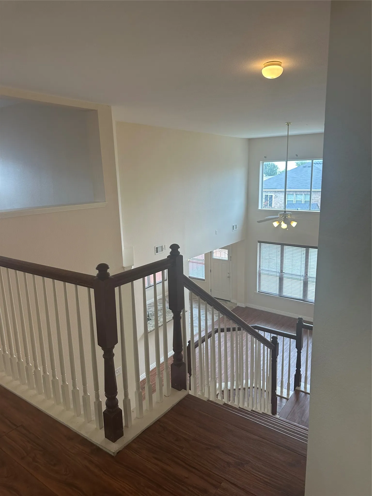 Single Family Residence For Rent in Dallas County , 2708 Cumberland Trail, Balch Springs, Texas 75181, 5 Bedroom, 4 Bathroom, 2 Garage spaces, 2,788 Sqft, built in 2005, mls#21397200, Real Estate Agent in Balch Springs, Homes For Rent in Dallas county, Homes For Rent in Balch Springs, Realtor in Balch Springs Texas, Real Estate Brokerage Independent Realty Texas, Luminita Cordes Realtor