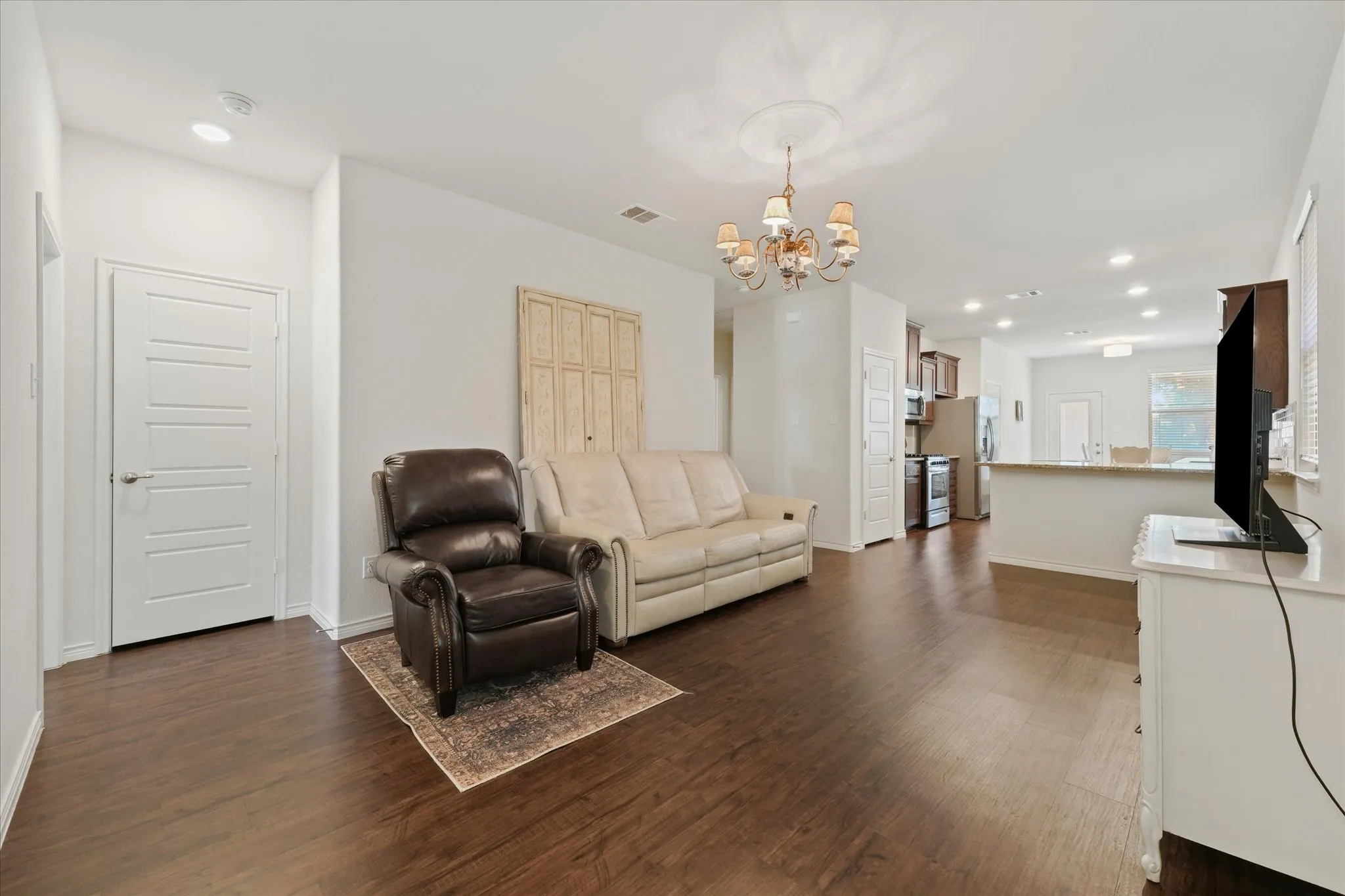 Single Family Residence For Rent in Denton County , 2169 Miramar Drive, Little Elm, Texas 75068, 3 Bedroom, 2 Bathroom, 2 Garage spaces, 1,525 Sqft, built in 2019, mls#21396976, Real Estate Agent in Little Elm, Homes For Rent in Denton county, Homes For Rent in Little Elm, Realtor in Little Elm Texas, Real Estate Brokerage Independent Realty Texas, Luminita Cordes Realtor