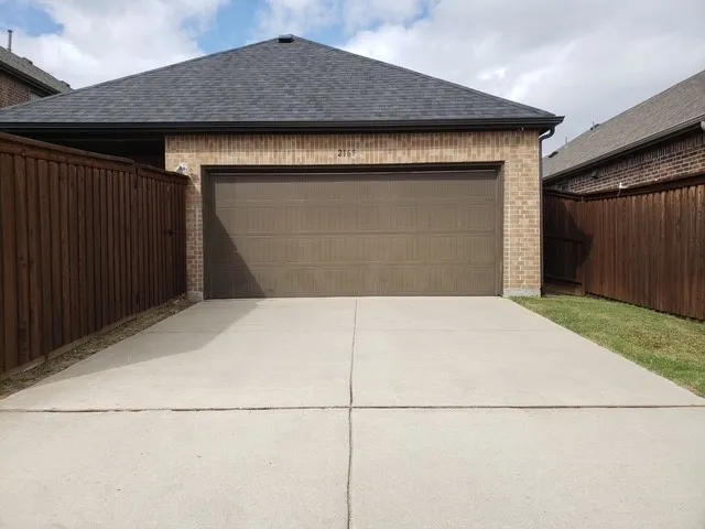 Single Family Residence For Rent in Denton County , 2169 Miramar Drive, Little Elm, Texas 75068, 3 Bedroom, 2 Bathroom, 2 Garage spaces, 1,525 Sqft, built in 2019, mls#21396976, Real Estate Agent in Little Elm, Homes For Rent in Denton county, Homes For Rent in Little Elm, Realtor in Little Elm Texas, Real Estate Brokerage Independent Realty Texas, Luminita Cordes Realtor