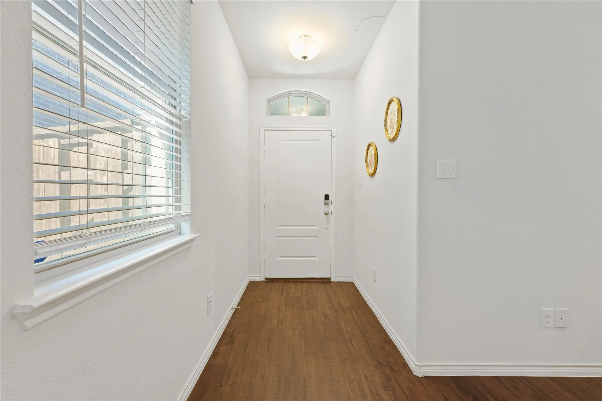Single Family Residence For Rent in Denton County , 2169 Miramar Drive, Little Elm, Texas 75068, 3 Bedroom, 2 Bathroom, 2 Garage spaces, 1,525 Sqft, built in 2019, mls#21396976, Real Estate Agent in Little Elm, Homes For Rent in Denton county, Homes For Rent in Little Elm, Realtor in Little Elm Texas, Real Estate Brokerage Independent Realty Texas, Luminita Cordes Realtor