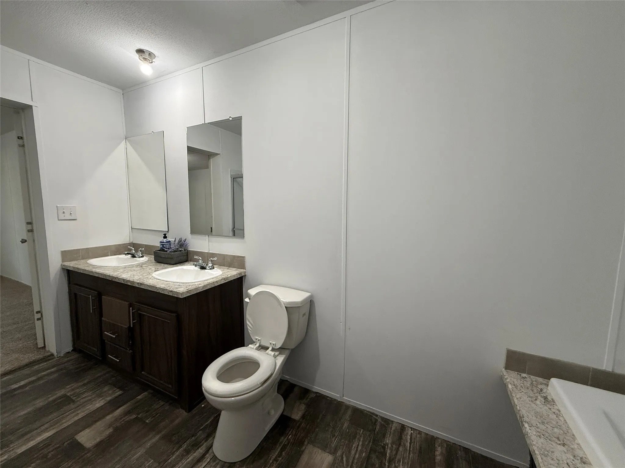 Manufactured Home For Sale in Hunt County , 9505 Janet Street, Hawk Cove, Texas 75474, 4 Bedroom, 2 Bathroom, Garage spaces, 1,440 Sqft, built in 2020, mls#21397197, Real Estate Agent in Hawk Cove, Homes For Sale in Hunt county, Homes For Sale in Hawk Cove, Realtor in Hawk Cove Texas, Real Estate Brokerage Independent Realty Texas, Luminita Cordes Realtor