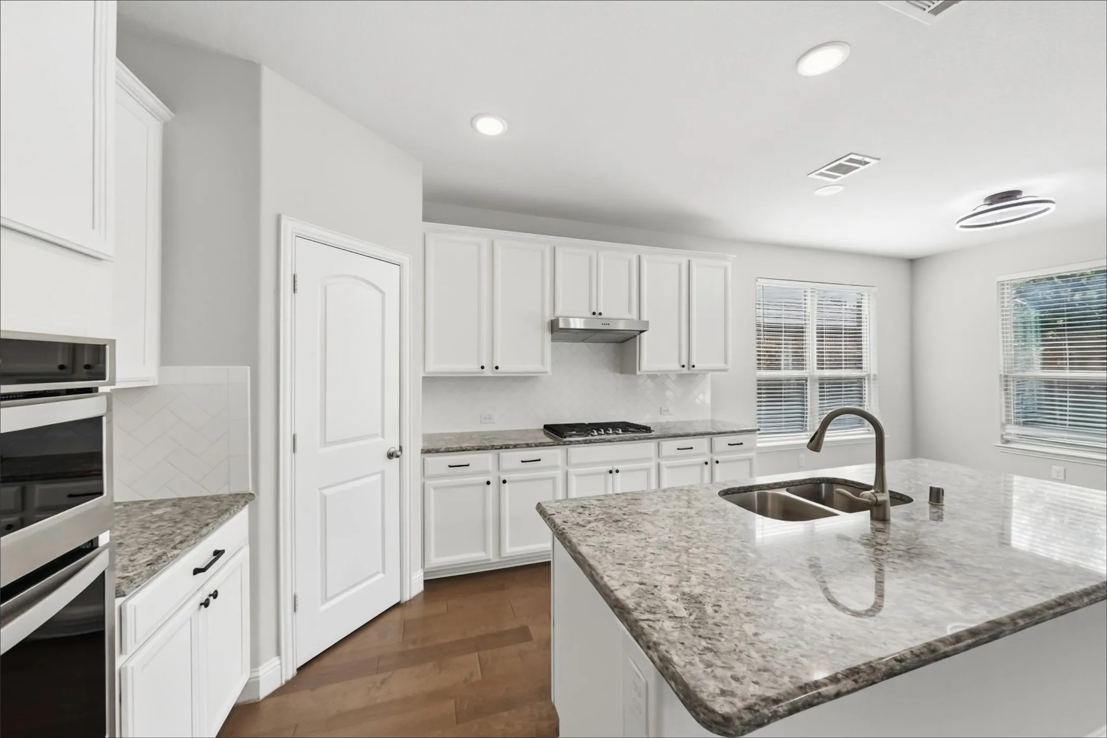 Single Family Residence For Sale in Denton County , 1513 Tumbleweed Trail, Northlake, Texas 76226, 4 Bedroom, 3 Bathroom, 2 Garage spaces, 2,397 Sqft, built in 2019, mls#21396030, Real Estate Agent in Northlake, Homes For Sale in Denton county, Homes For Sale in Northlake, Realtor in Northlake Texas, Real Estate Brokerage Independent Realty Texas, Luminita Cordes Realtor