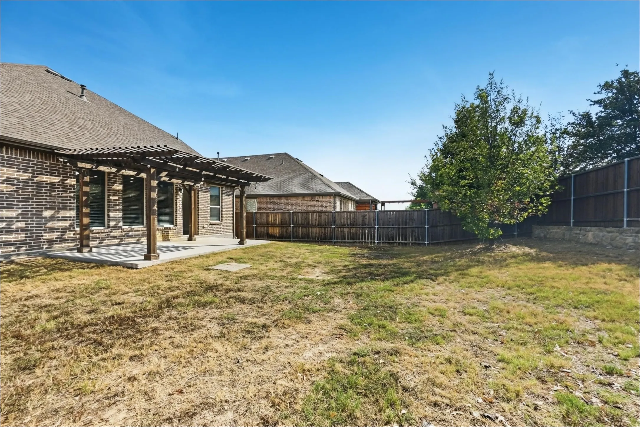 Single Family Residence For Sale in Denton County , 1513 Tumbleweed Trail, Northlake, Texas 76226, 4 Bedroom, 3 Bathroom, 2 Garage spaces, 2,397 Sqft, built in 2019, mls#21396030, Real Estate Agent in Northlake, Homes For Sale in Denton county, Homes For Sale in Northlake, Realtor in Northlake Texas, Real Estate Brokerage Independent Realty Texas, Luminita Cordes Realtor