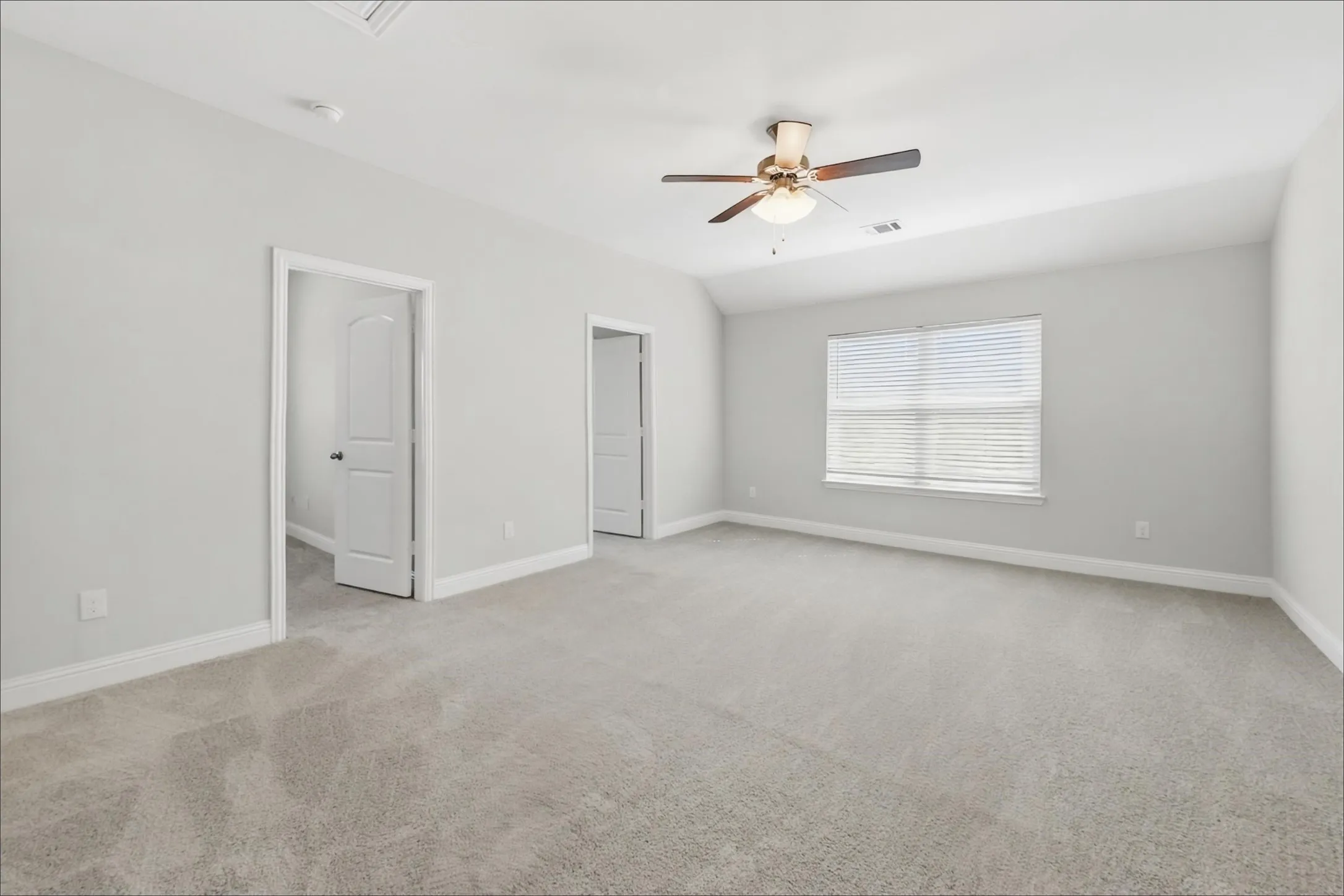 Single Family Residence For Sale in Denton County , 1513 Tumbleweed Trail, Northlake, Texas 76226, 4 Bedroom, 3 Bathroom, 2 Garage spaces, 2,397 Sqft, built in 2019, mls#21396030, Real Estate Agent in Northlake, Homes For Sale in Denton county, Homes For Sale in Northlake, Realtor in Northlake Texas, Real Estate Brokerage Independent Realty Texas, Luminita Cordes Realtor