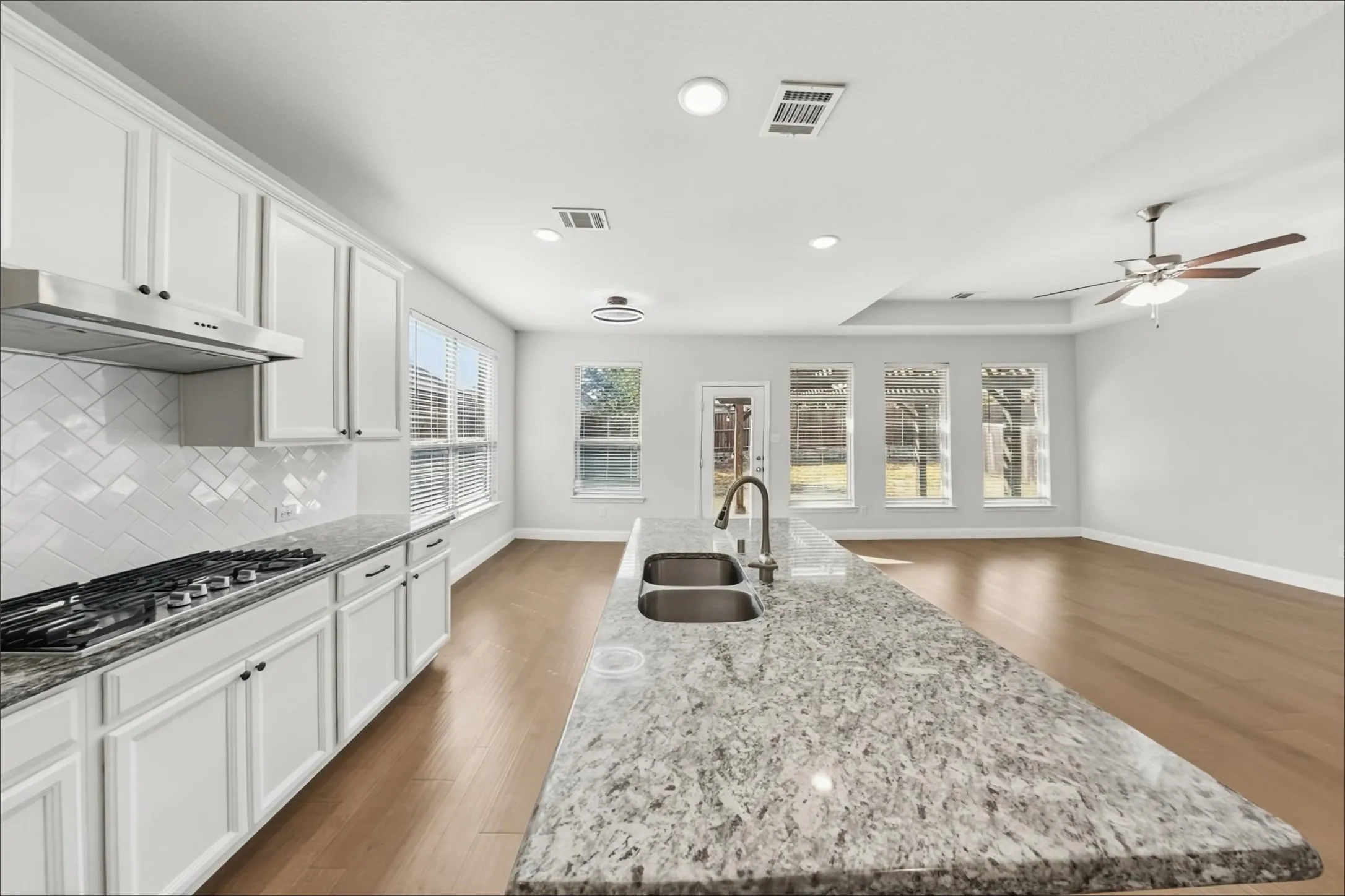 Single Family Residence For Sale in Denton County , 1513 Tumbleweed Trail, Northlake, Texas 76226, 4 Bedroom, 3 Bathroom, 2 Garage spaces, 2,397 Sqft, built in 2019, mls#21396030, Real Estate Agent in Northlake, Homes For Sale in Denton county, Homes For Sale in Northlake, Realtor in Northlake Texas, Real Estate Brokerage Independent Realty Texas, Luminita Cordes Realtor
