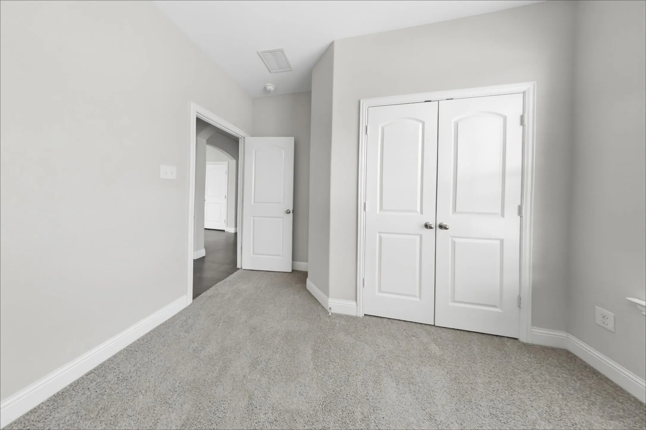 Single Family Residence For Sale in Denton County , 1513 Tumbleweed Trail, Northlake, Texas 76226, 4 Bedroom, 3 Bathroom, 2 Garage spaces, 2,397 Sqft, built in 2019, mls#21396030, Real Estate Agent in Northlake, Homes For Sale in Denton county, Homes For Sale in Northlake, Realtor in Northlake Texas, Real Estate Brokerage Independent Realty Texas, Luminita Cordes Realtor