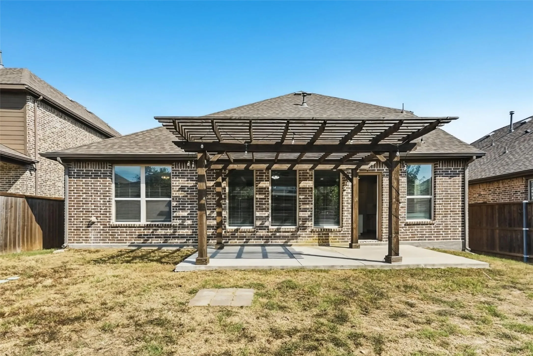 Single Family Residence For Sale in Denton County , 1513 Tumbleweed Trail, Northlake, Texas 76226, 4 Bedroom, 3 Bathroom, 2 Garage spaces, 2,397 Sqft, built in 2019, mls#21396030, Real Estate Agent in Northlake, Homes For Sale in Denton county, Homes For Sale in Northlake, Realtor in Northlake Texas, Real Estate Brokerage Independent Realty Texas, Luminita Cordes Realtor