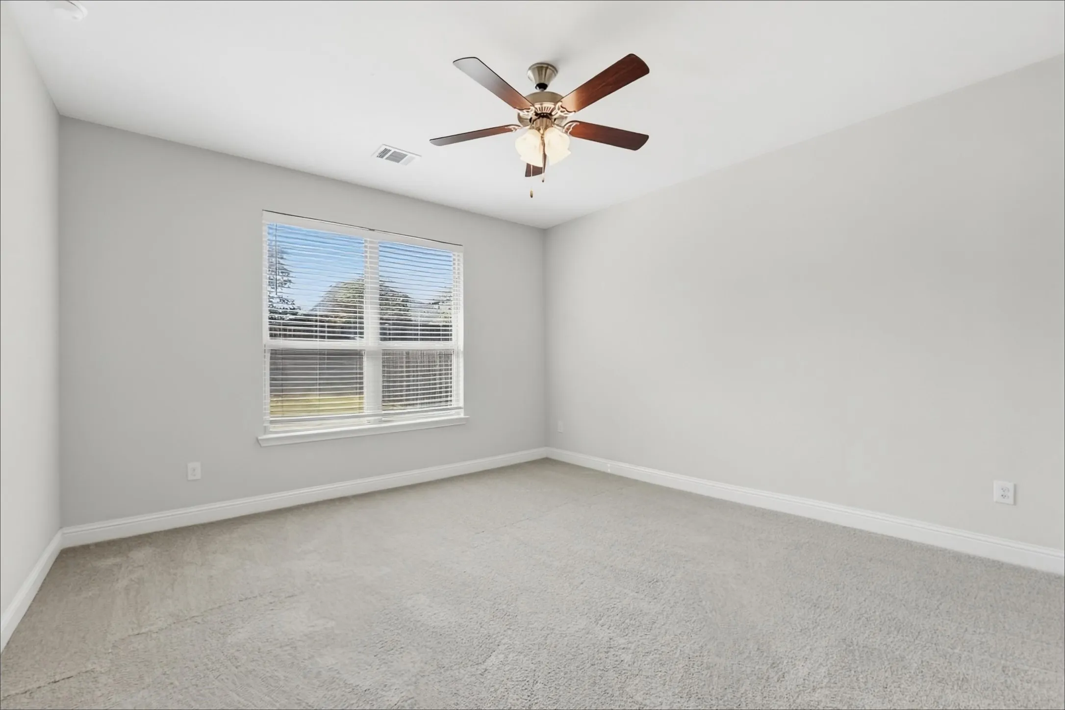 Single Family Residence For Sale in Denton County , 1513 Tumbleweed Trail, Northlake, Texas 76226, 4 Bedroom, 3 Bathroom, 2 Garage spaces, 2,397 Sqft, built in 2019, mls#21396030, Real Estate Agent in Northlake, Homes For Sale in Denton county, Homes For Sale in Northlake, Realtor in Northlake Texas, Real Estate Brokerage Independent Realty Texas, Luminita Cordes Realtor