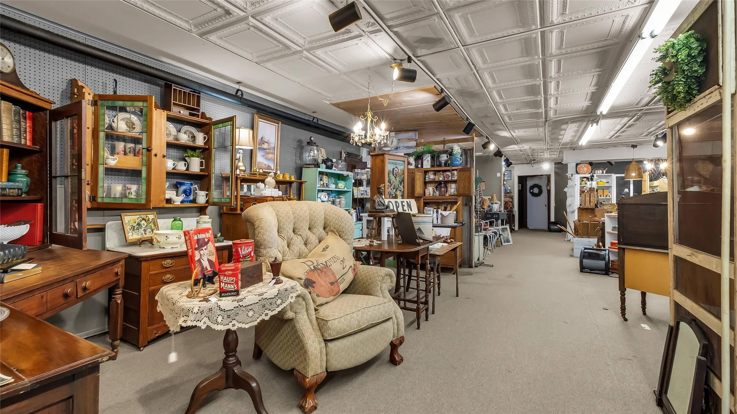 Business For Sale in Grayson County , 306 W Main Street, Denison, Texas 75020, 0, 0, Garage spaces, 0 Sqft, built in 1900, mls#21391415, Real Estate Agent in Denison, Homes For Sale in Grayson county, Homes For Sale in Denison, Realtor in Denison Texas, Real Estate Brokerage Independent Realty Texas, Luminita Cordes Realtor