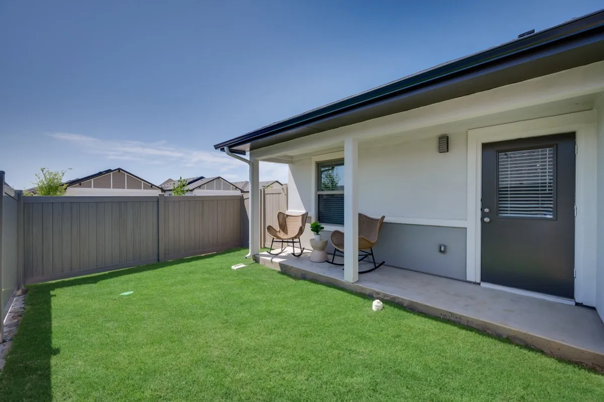Duplex For Rent in Collin County , 8215 Casita Avenue, Mc Kinney, Texas 75071, 2 Bedroom, 2 Bathroom, 1 Garage spaces, 1,289 Sqft, built in 2021, mls#21397207, Real Estate Agent in Mc Kinney, Homes For Rent in Collin county, Homes For Rent in Mc Kinney, Realtor in Mc Kinney Texas, Real Estate Brokerage Independent Realty Texas, Luminita Cordes Realtor