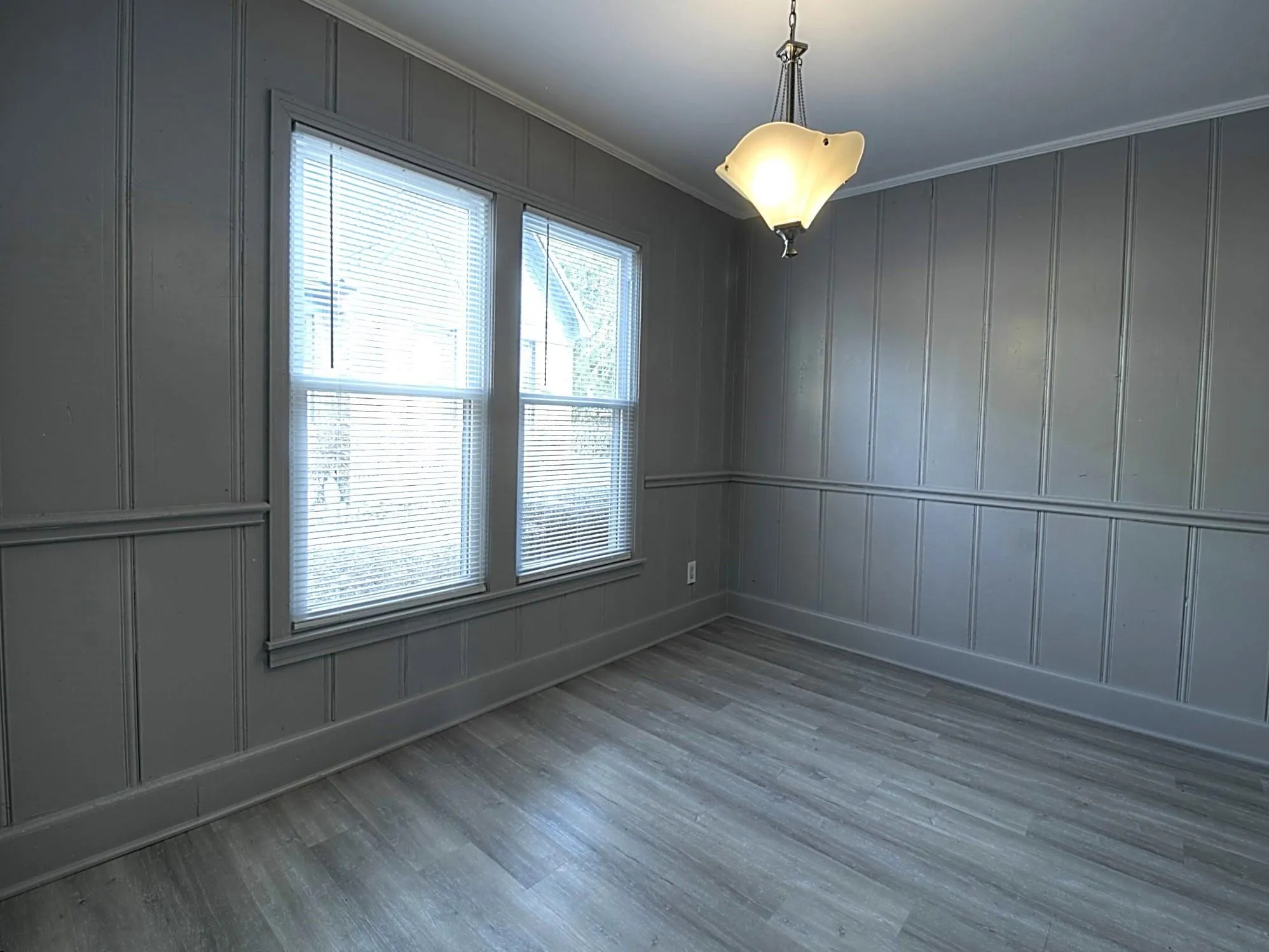 Single Family Residence For Sale in Tarrant County , 1705 N Riverside Drive B, Fort Worth, Texas 76111, 4 Bedroom, 3 Bathroom, 1 Garage spaces, 1,229 Sqft, built in 1947, mls#21397208, Real Estate Agent in Fort Worth, Homes For Sale in Tarrant county, Homes For Sale in Fort Worth, Realtor in Fort Worth Texas, Real Estate Brokerage Independent Realty Texas, Luminita Cordes Realtor