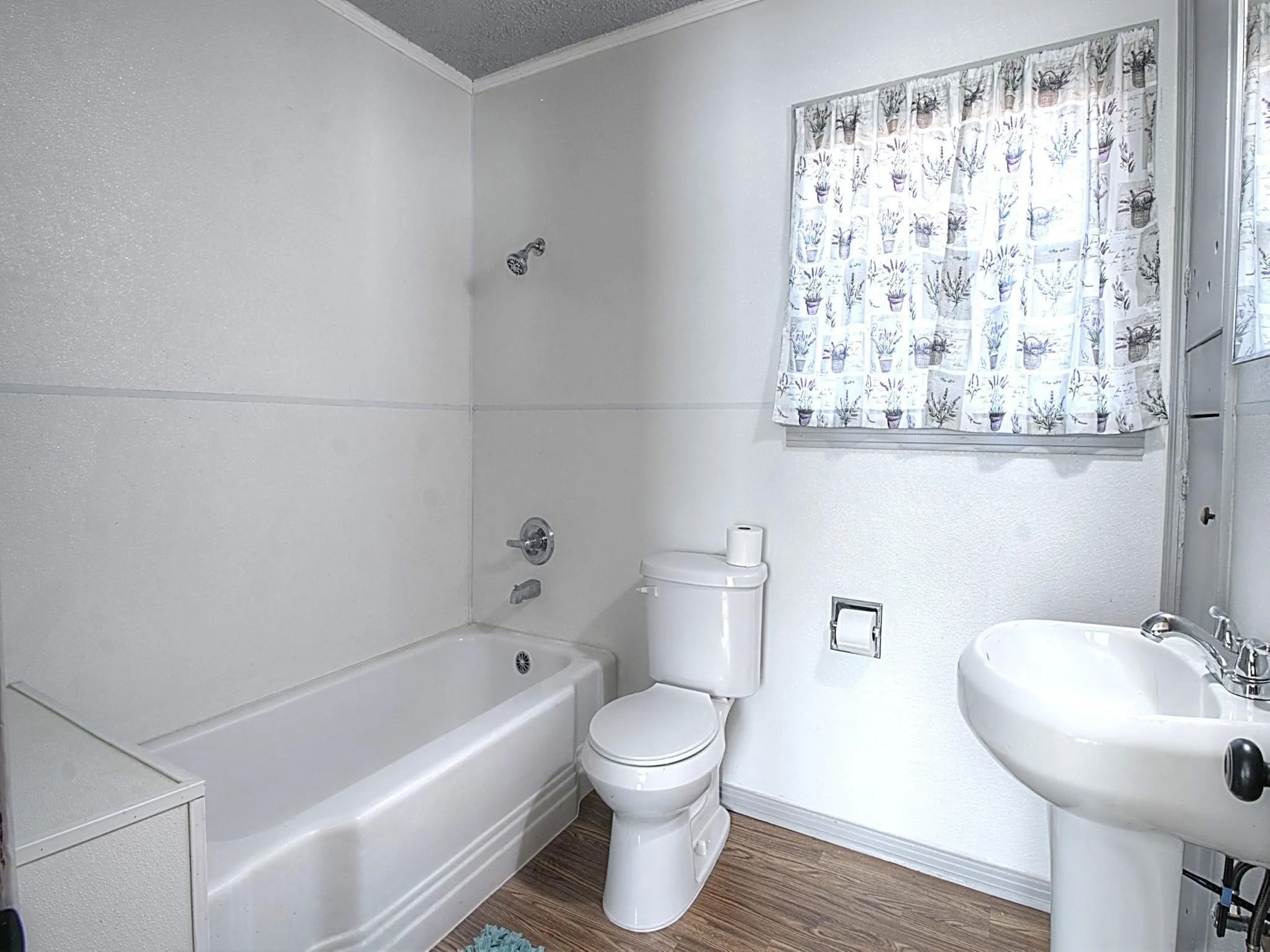 Single Family Residence For Sale in Tarrant County , 1705 N Riverside Drive B, Fort Worth, Texas 76111, 4 Bedroom, 3 Bathroom, 1 Garage spaces, 1,229 Sqft, built in 1947, mls#21397208, Real Estate Agent in Fort Worth, Homes For Sale in Tarrant county, Homes For Sale in Fort Worth, Realtor in Fort Worth Texas, Real Estate Brokerage Independent Realty Texas, Luminita Cordes Realtor