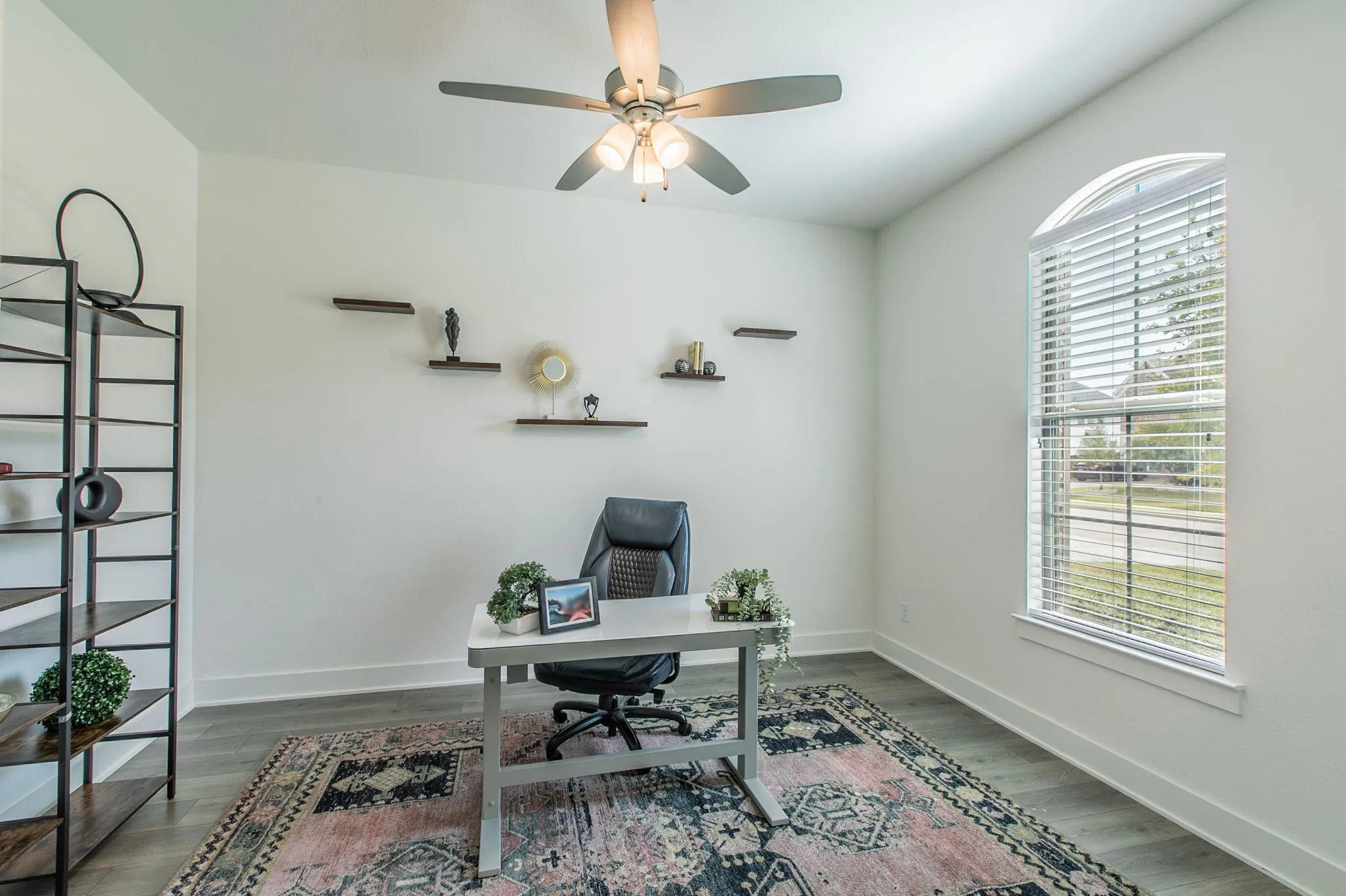 Single Family Residence For Sale in Denton County , 2890 Bluegill Lane, Prosper, Texas 75078, 4 Bedroom, 4 Bathroom, 2 Garage spaces, 3,448 Sqft, built in 2020, mls#21397190, Real Estate Agent in Prosper, Homes For Sale in Denton county, Homes For Sale in Prosper, Realtor in Prosper Texas, Real Estate Brokerage Independent Realty Texas, Luminita Cordes Realtor