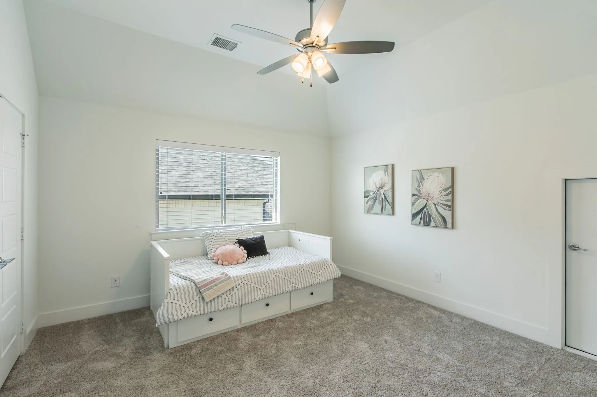 Single Family Residence For Sale in Denton County , 2890 Bluegill Lane, Prosper, Texas 75078, 4 Bedroom, 4 Bathroom, 2 Garage spaces, 3,448 Sqft, built in 2020, mls#21397190, Real Estate Agent in Prosper, Homes For Sale in Denton county, Homes For Sale in Prosper, Realtor in Prosper Texas, Real Estate Brokerage Independent Realty Texas, Luminita Cordes Realtor