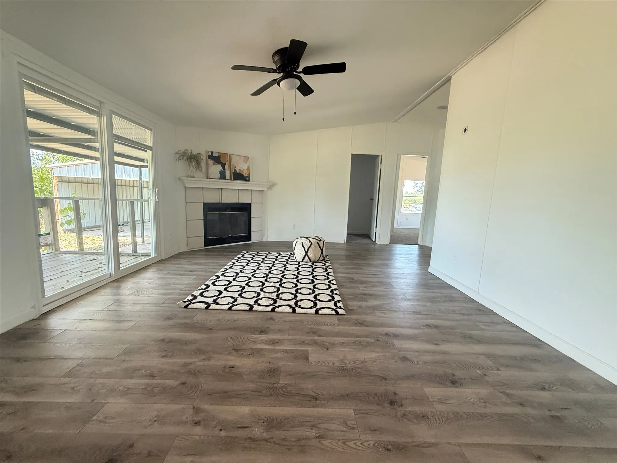Manufactured Home For Rent in Hunt County , 3575 Fm 2101, Greenville, Texas 75402, 4 Bedroom, 2 Bathroom, 2 Garage spaces, 2,128 Sqft, built in 1999, mls#21397206, Real Estate Agent in Greenville, Homes For Rent in Hunt county, Homes For Rent in Greenville, Realtor in Greenville Texas, Real Estate Brokerage Independent Realty Texas, Luminita Cordes Realtor
