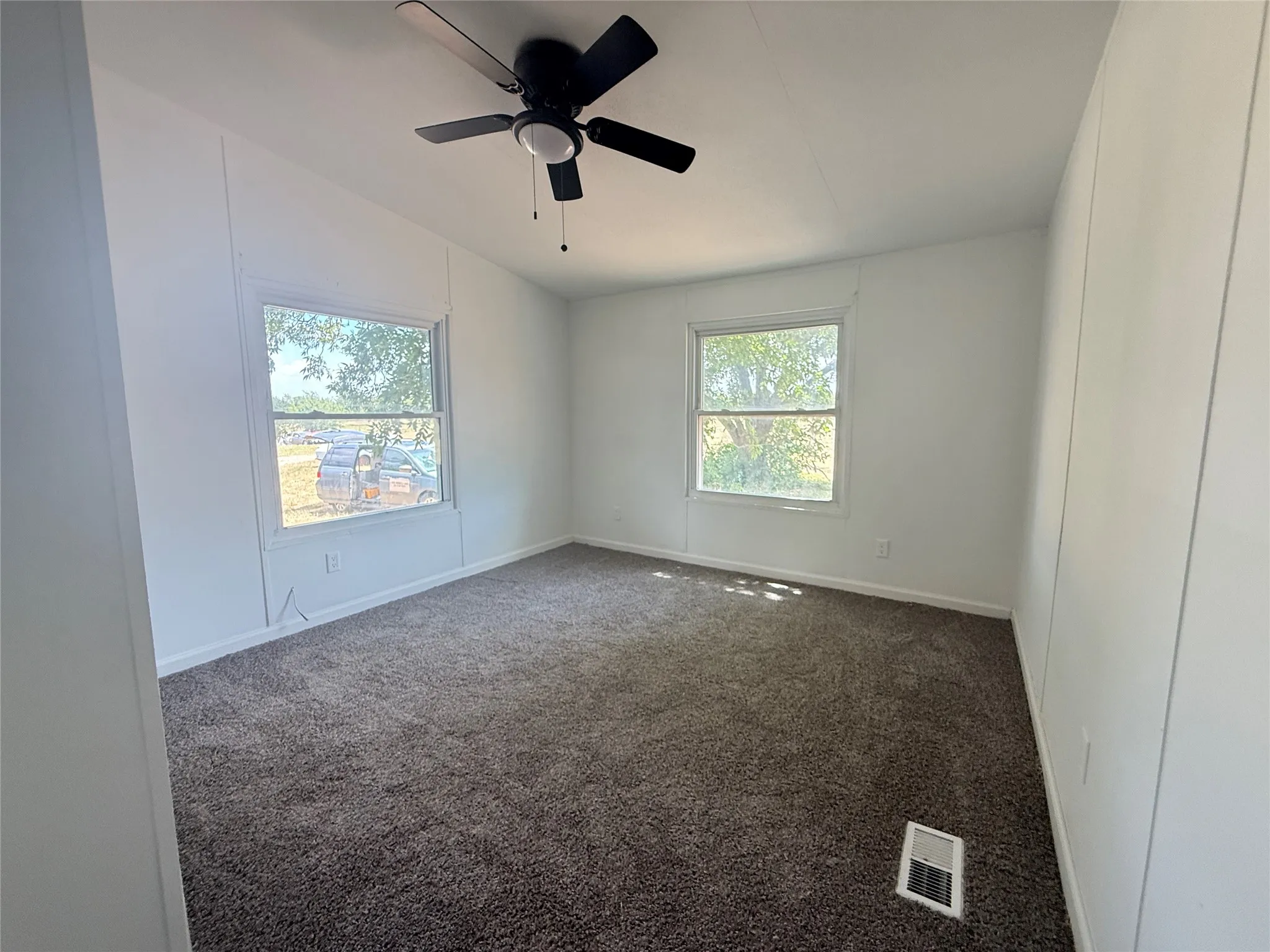 Manufactured Home For Rent in Hunt County , 3575 Fm 2101, Greenville, Texas 75402, 4 Bedroom, 2 Bathroom, 2 Garage spaces, 2,128 Sqft, built in 1999, mls#21397206, Real Estate Agent in Greenville, Homes For Rent in Hunt county, Homes For Rent in Greenville, Realtor in Greenville Texas, Real Estate Brokerage Independent Realty Texas, Luminita Cordes Realtor