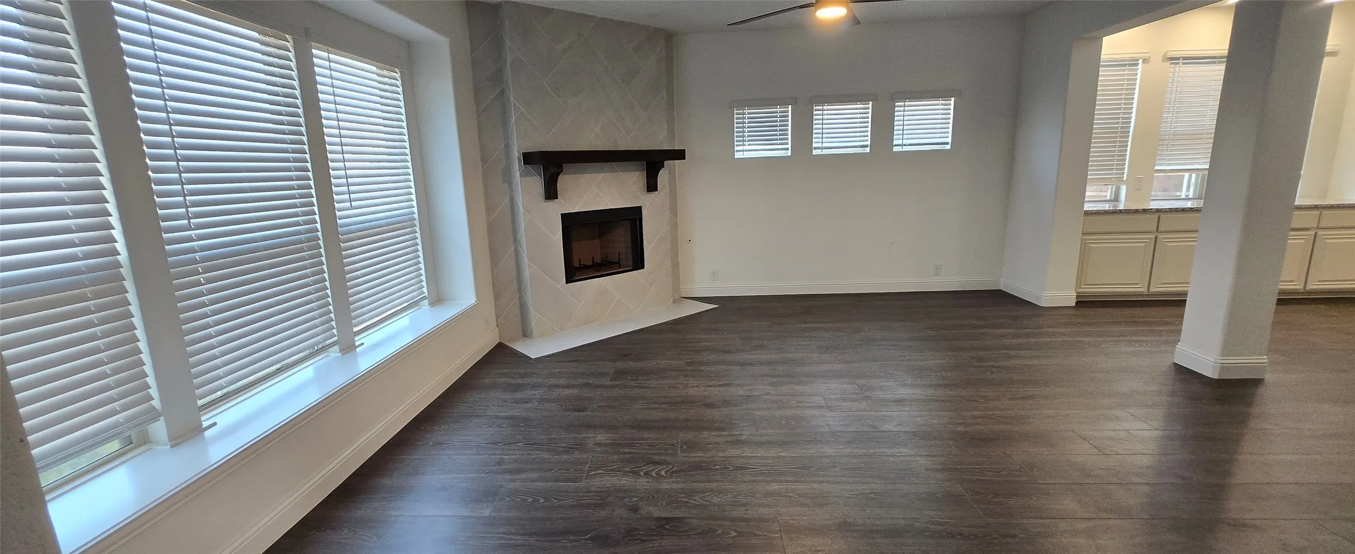 Single Family Residence For Rent in Tarrant County , 9104 Rock Nettle Drive, Fort Worth, Texas 76131, 4 Bedroom, 4 Bathroom, 2 Garage spaces, 3,055 Sqft, built in 2023, mls#21397215, Real Estate Agent in Fort Worth, Homes For Rent in Tarrant county, Homes For Rent in Fort Worth, Realtor in Fort Worth Texas, Real Estate Brokerage Independent Realty Texas, Luminita Cordes Realtor