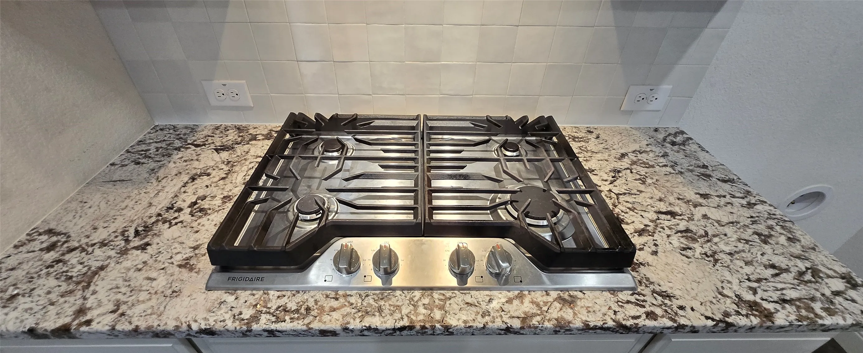 Single Family Residence For Rent in Tarrant County , 9104 Rock Nettle Drive, Fort Worth, Texas 76131, 4 Bedroom, 4 Bathroom, 2 Garage spaces, 3,055 Sqft, built in 2023, mls#21397215, Real Estate Agent in Fort Worth, Homes For Rent in Tarrant county, Homes For Rent in Fort Worth, Realtor in Fort Worth Texas, Real Estate Brokerage Independent Realty Texas, Luminita Cordes Realtor