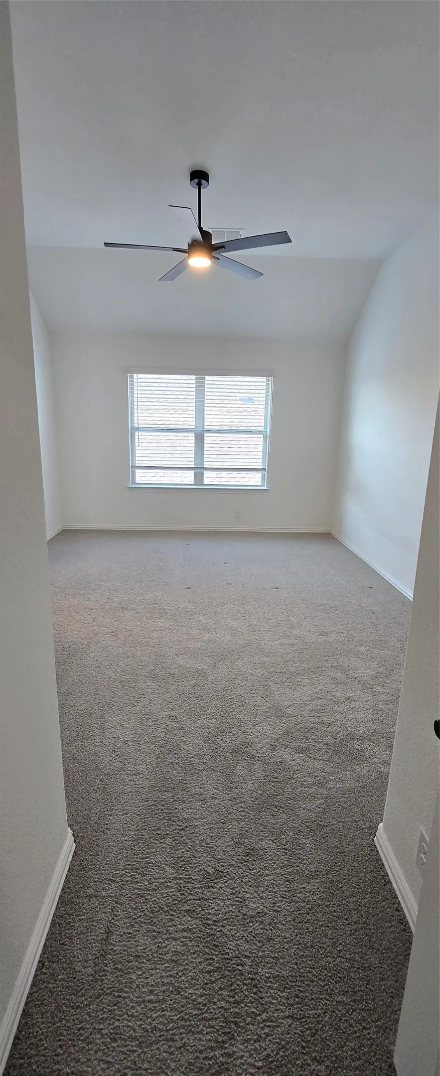 Single Family Residence For Rent in Tarrant County , 9104 Rock Nettle Drive, Fort Worth, Texas 76131, 4 Bedroom, 4 Bathroom, 2 Garage spaces, 3,055 Sqft, built in 2023, mls#21397215, Real Estate Agent in Fort Worth, Homes For Rent in Tarrant county, Homes For Rent in Fort Worth, Realtor in Fort Worth Texas, Real Estate Brokerage Independent Realty Texas, Luminita Cordes Realtor