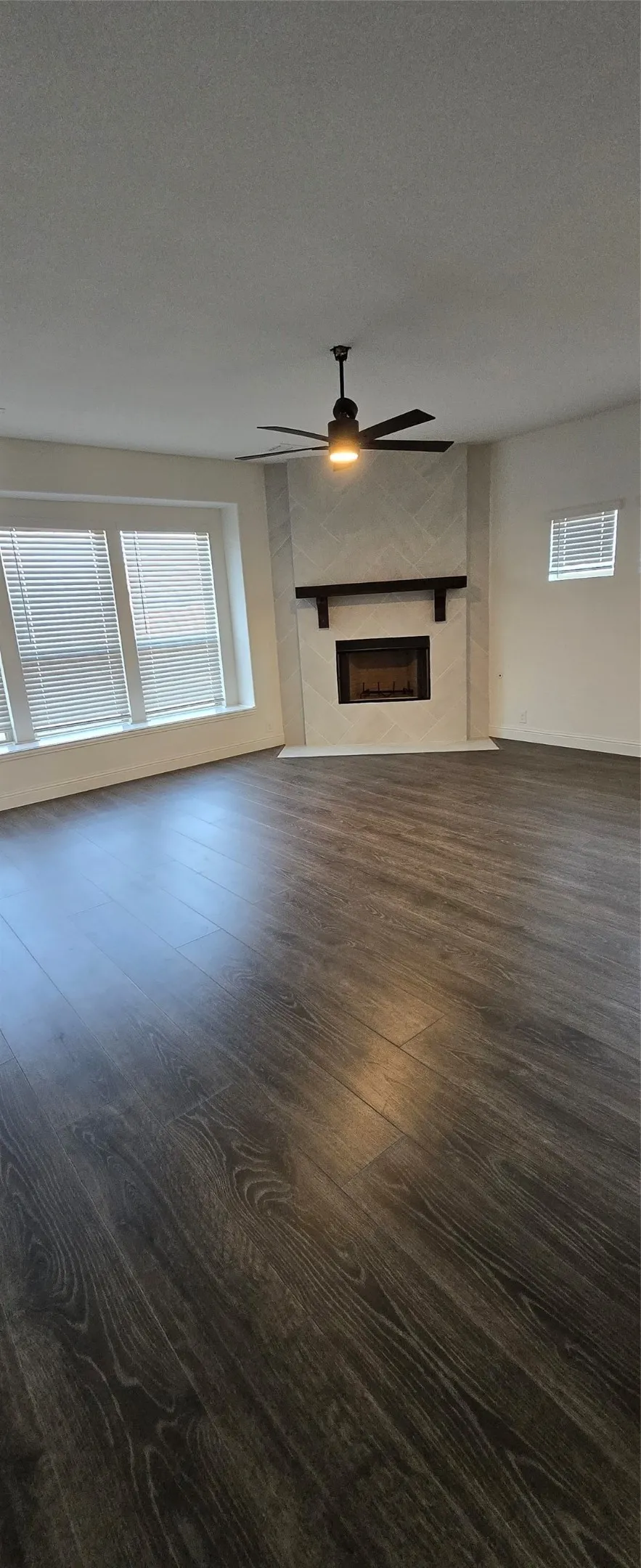 Single Family Residence For Rent in Tarrant County , 9104 Rock Nettle Drive, Fort Worth, Texas 76131, 4 Bedroom, 4 Bathroom, 2 Garage spaces, 3,055 Sqft, built in 2023, mls#21397215, Real Estate Agent in Fort Worth, Homes For Rent in Tarrant county, Homes For Rent in Fort Worth, Realtor in Fort Worth Texas, Real Estate Brokerage Independent Realty Texas, Luminita Cordes Realtor