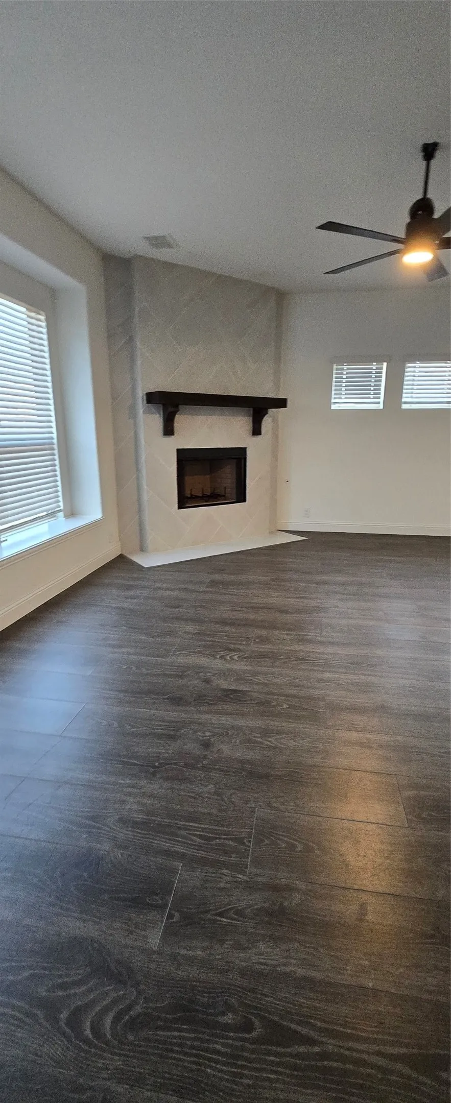Single Family Residence For Rent in Tarrant County , 9104 Rock Nettle Drive, Fort Worth, Texas 76131, 4 Bedroom, 4 Bathroom, 2 Garage spaces, 3,055 Sqft, built in 2023, mls#21397215, Real Estate Agent in Fort Worth, Homes For Rent in Tarrant county, Homes For Rent in Fort Worth, Realtor in Fort Worth Texas, Real Estate Brokerage Independent Realty Texas, Luminita Cordes Realtor