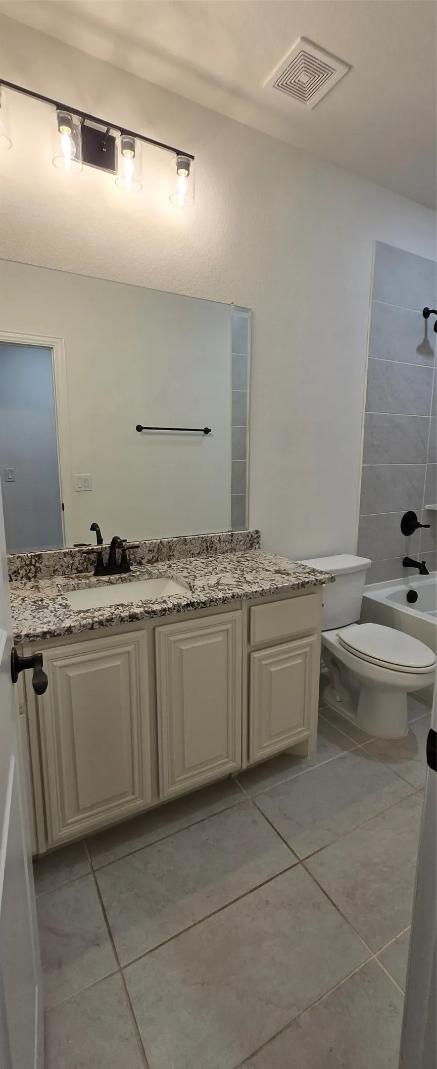Single Family Residence For Rent in Tarrant County , 9104 Rock Nettle Drive, Fort Worth, Texas 76131, 4 Bedroom, 4 Bathroom, 2 Garage spaces, 3,055 Sqft, built in 2023, mls#21397215, Real Estate Agent in Fort Worth, Homes For Rent in Tarrant county, Homes For Rent in Fort Worth, Realtor in Fort Worth Texas, Real Estate Brokerage Independent Realty Texas, Luminita Cordes Realtor