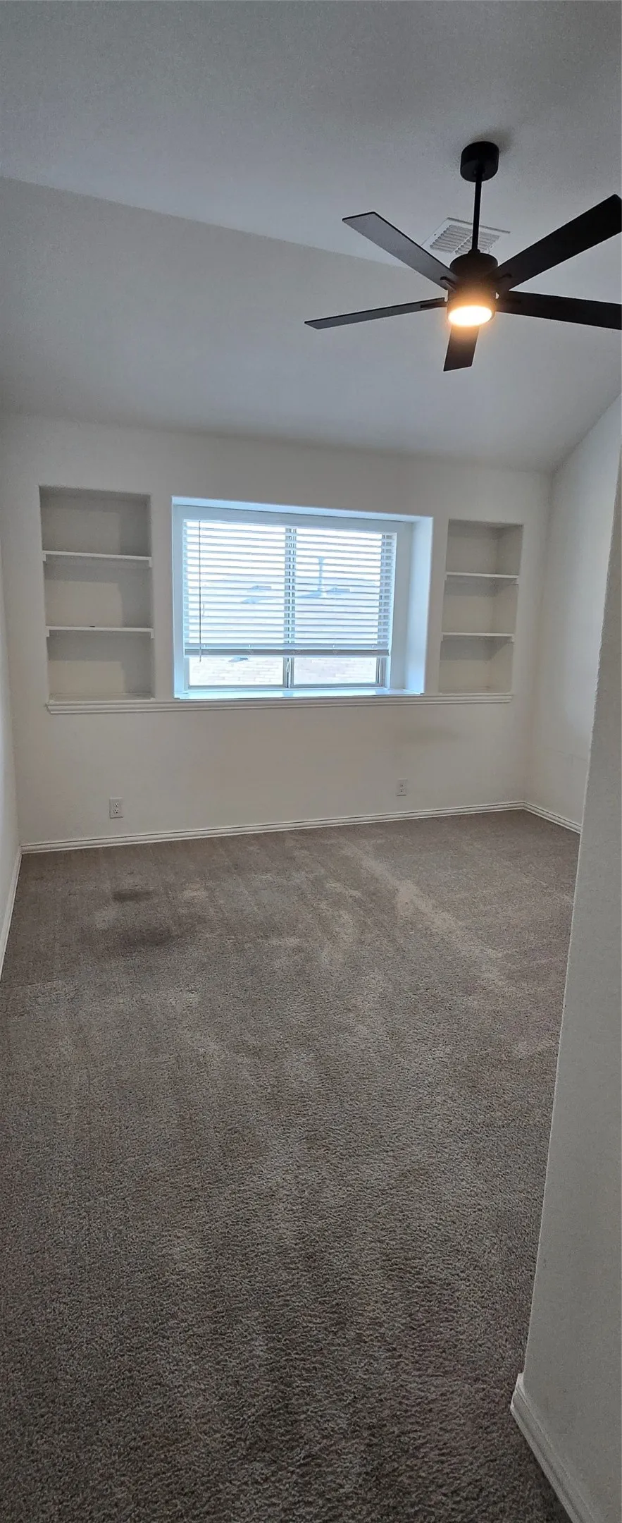 Single Family Residence For Rent in Tarrant County , 9104 Rock Nettle Drive, Fort Worth, Texas 76131, 4 Bedroom, 4 Bathroom, 2 Garage spaces, 3,055 Sqft, built in 2023, mls#21397215, Real Estate Agent in Fort Worth, Homes For Rent in Tarrant county, Homes For Rent in Fort Worth, Realtor in Fort Worth Texas, Real Estate Brokerage Independent Realty Texas, Luminita Cordes Realtor