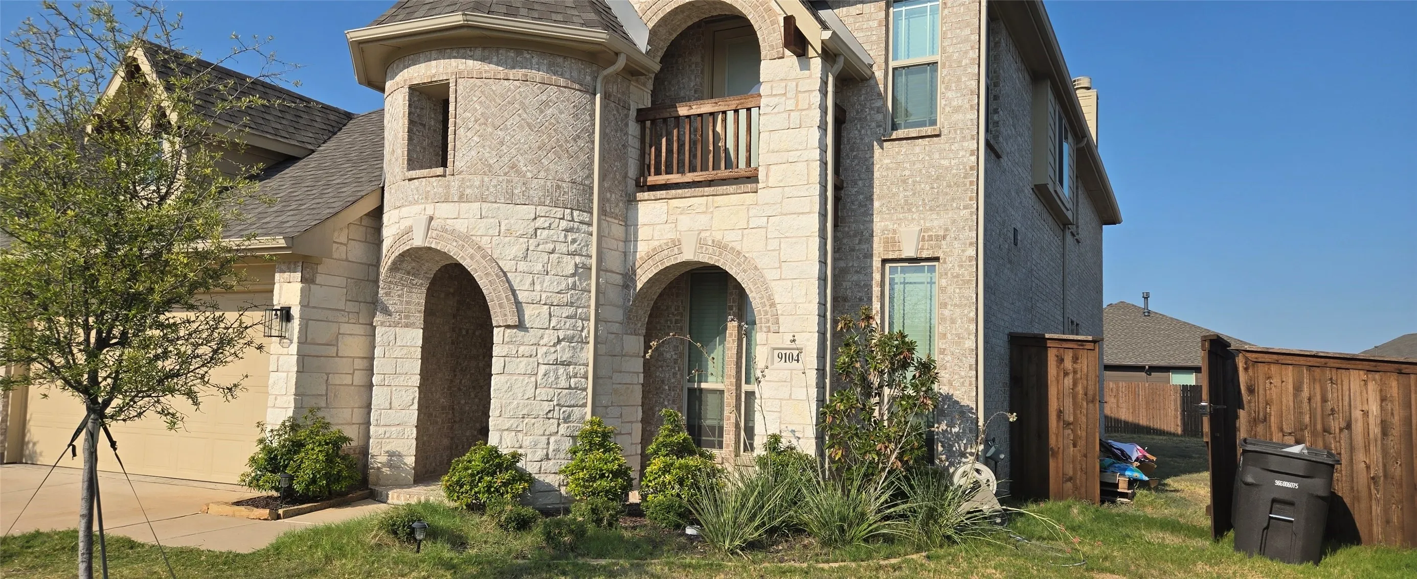 Single Family Residence For Rent in Tarrant County , 9104 Rock Nettle Drive, Fort Worth, Texas 76131, 4 Bedroom, 4 Bathroom, 2 Garage spaces, 3,055 Sqft, built in 2023, mls#21397215, Real Estate Agent in Fort Worth, Homes For Rent in Tarrant county, Homes For Rent in Fort Worth, Realtor in Fort Worth Texas, Real Estate Brokerage Independent Realty Texas, Luminita Cordes Realtor