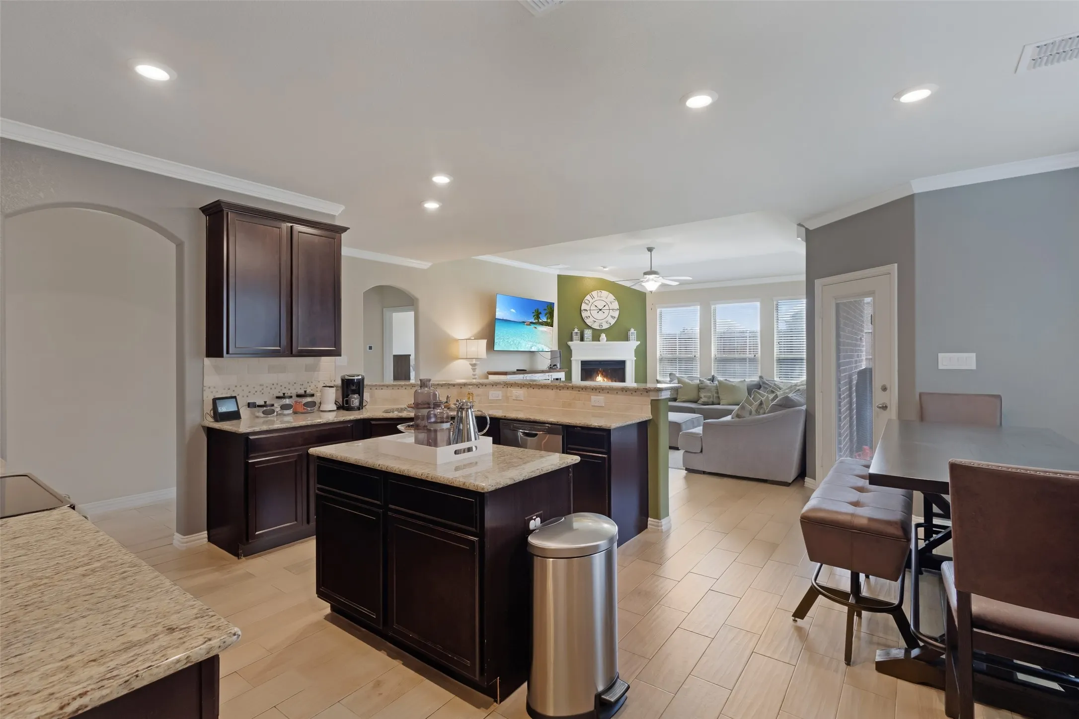 Single Family Residence For Sale in Rockwall County , 442 George Drive, Fate, Texas 75189, 5 Bedroom, 4 Bathroom, 2 Garage spaces, 3,463 Sqft, built in 2018, mls#21397154, Real Estate Agent in Fate, Homes For Sale in Rockwall county, Homes For Sale in Fate, Realtor in Fate Texas, Real Estate Brokerage Independent Realty Texas, Luminita Cordes Realtor