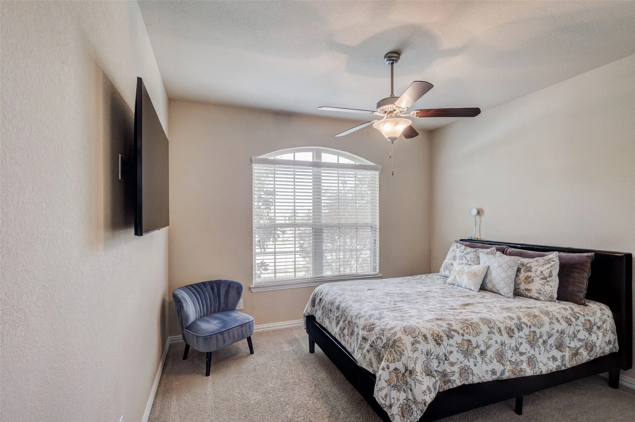 Single Family Residence For Sale in Rockwall County , 442 George Drive, Fate, Texas 75189, 5 Bedroom, 4 Bathroom, 2 Garage spaces, 3,463 Sqft, built in 2018, mls#21397154, Real Estate Agent in Fate, Homes For Sale in Rockwall county, Homes For Sale in Fate, Realtor in Fate Texas, Real Estate Brokerage Independent Realty Texas, Luminita Cordes Realtor